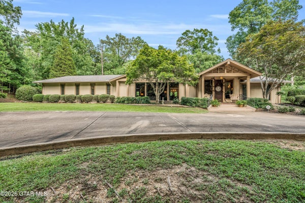 391 WOODLAND HEIGHTS DR, COLUMBUS, MS 39705 - Image 3b6a4beb0fcd1b606444690c43b0d86c/2298046176