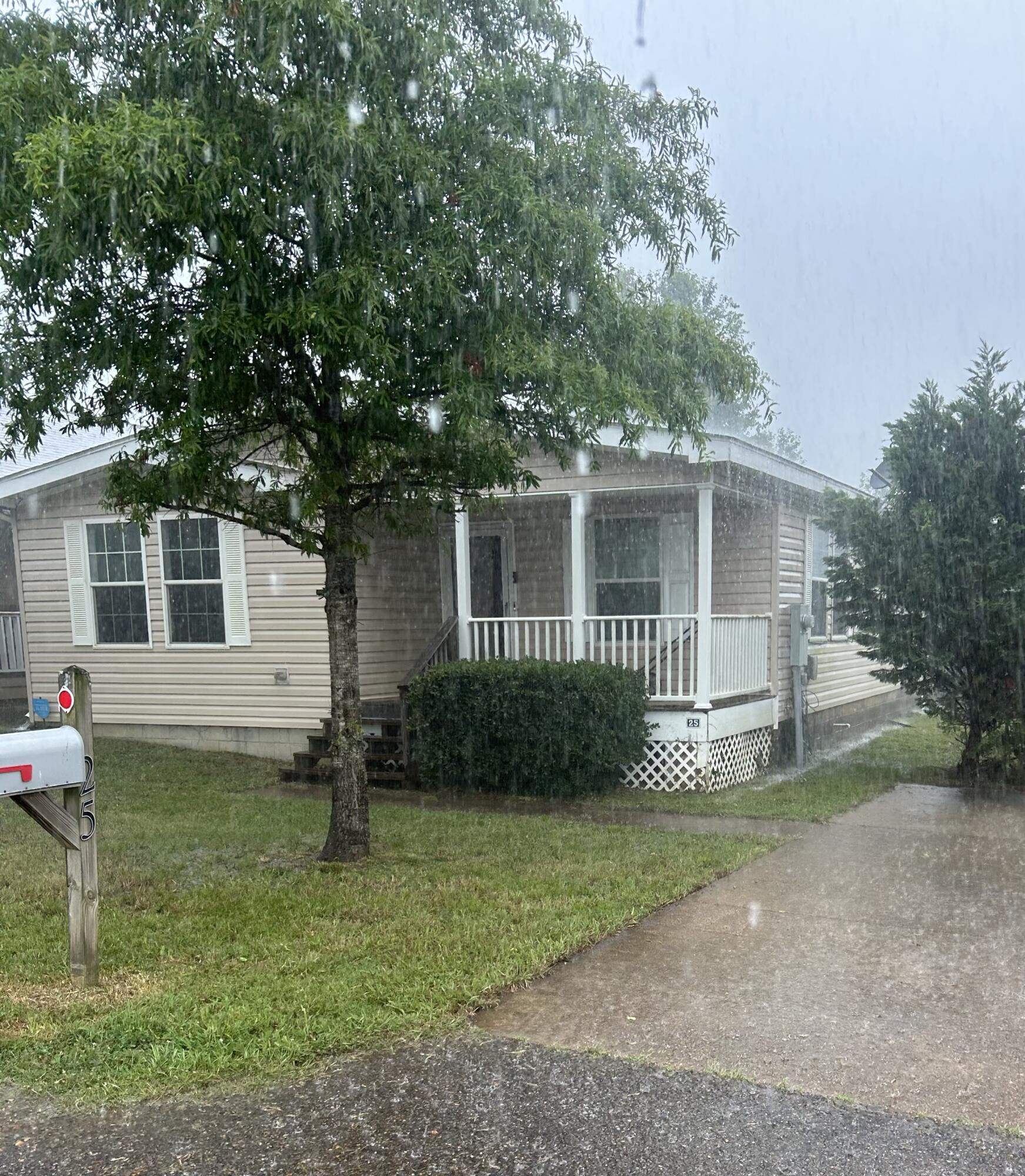 25 Crest Oak Dr