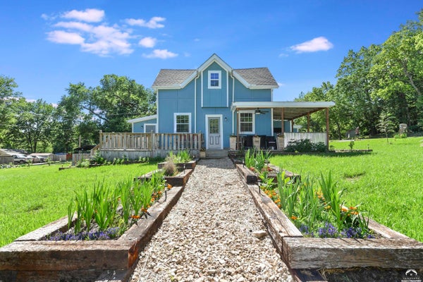 1001 LAUREL ST, PLEASANTON, KS 66075 - Image 960d3c753c77bebf9ff86e9b0ecd52f4/977017941