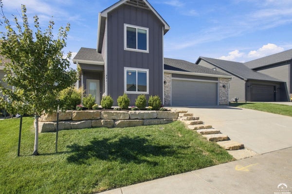 421 N DAYLILY DR, LAWRENCE, KS 66049 - Image cf2f369aa45e2f68fdbec5db860ffb0b/3910108121