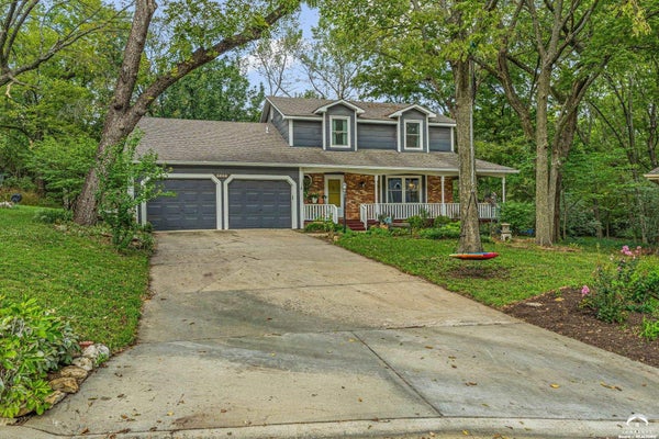 3608 W TIMBER CT, LAWRENCE, KS 66049 - Image e7385f2f193835566e7f6c1a1d5d8eae/170700893
