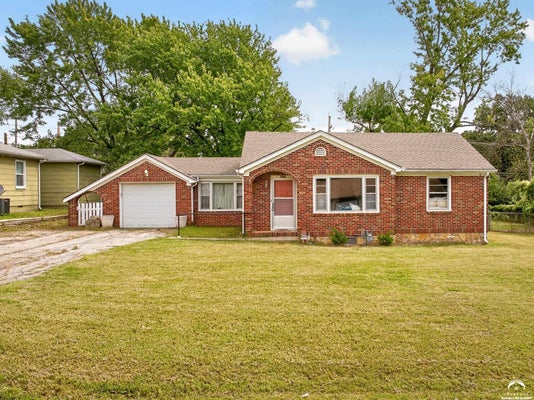 3104 SE COLORADO AVE, TOPEKA, KS 66605 - Image ffbec9584682f257fbcb66a8efb3f97e/501062803