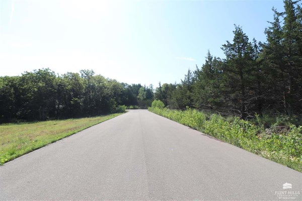 1708 LIMESTONE DR, JUNCTION CITY, KS 66441 - Image 1c4bdf521ca3945fba1dcea67aea3795/1095534670