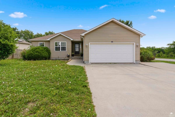 731 TALL GRASS DR, JUNCTION CITY, KS 66441 - Image 4b87b5f4eef91ca8756a9176760bbcba/148045848