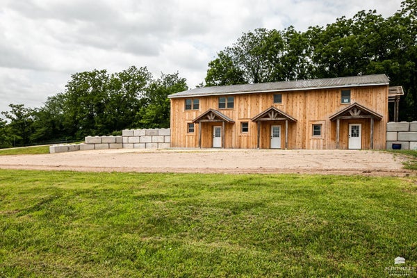 302 E FLINT HILLS BLVD, JUNCTION CITY, KS 66441 - Image 6673e5477ffcfcff82f4f397dde5f8bb/2524028440