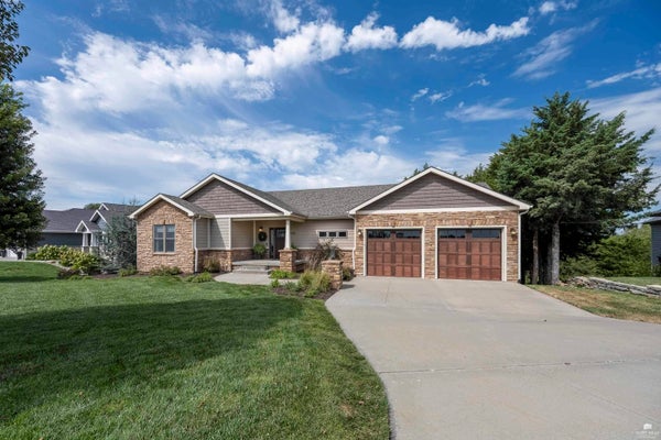 2810 CEDARSPRINGS LN, WAMEGO, KS 66547 - Image 7258dd17e143ec9b4e2b8e56f2e96fc9/1288234976