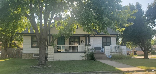 305 S BROADWAY, HERINGTON, KS 67449 - Image d6cad9b4a7fb68e25e7e6c8c7df5d2d7/1826420029