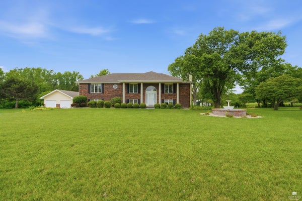 1012 PLAINS DR, JUNCTION CITY, KS 66441 - Image ef190065b2f36fd7fa0dcb7cd5041a10/881143366