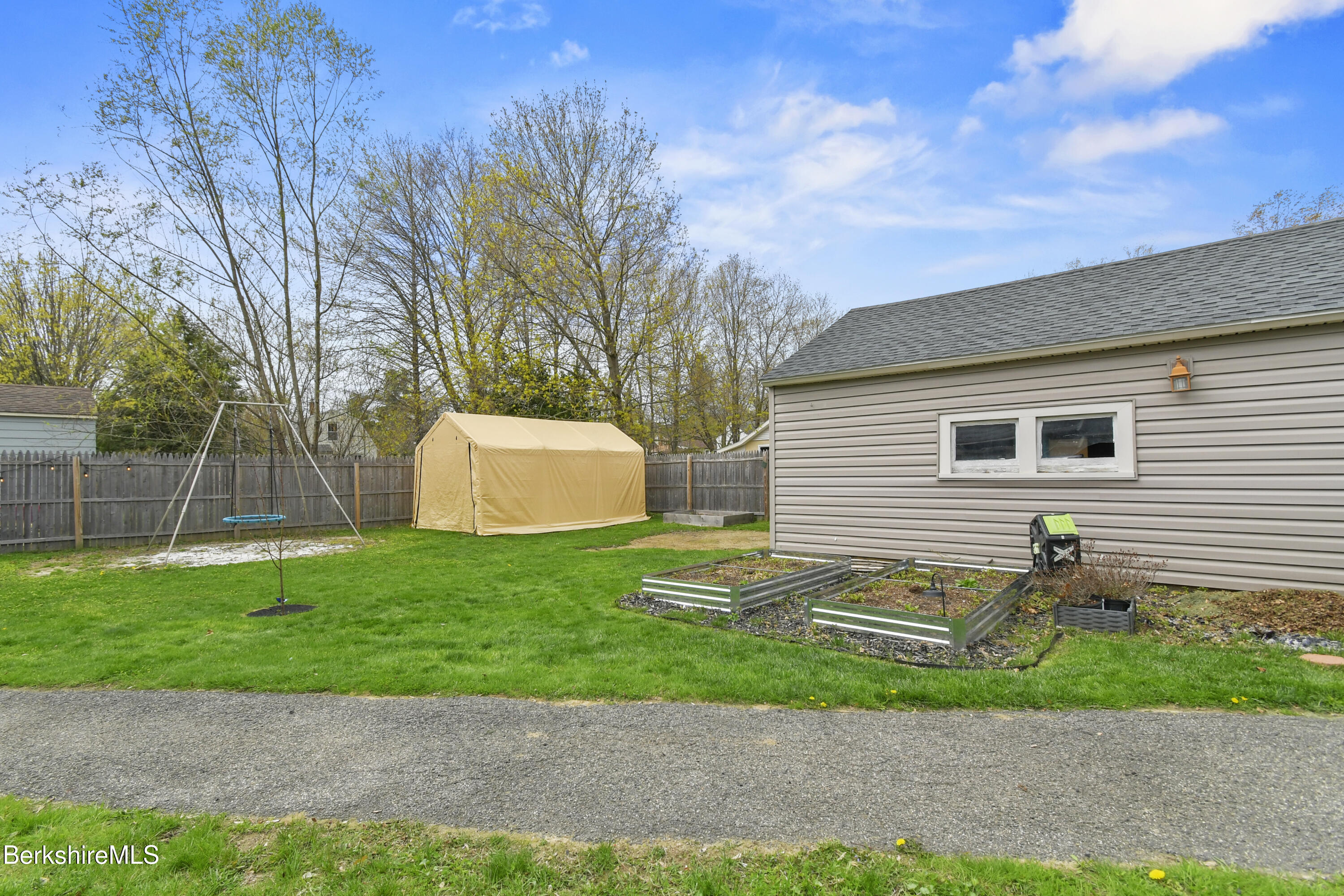 387 North St, Dalton, Massachusetts image 36