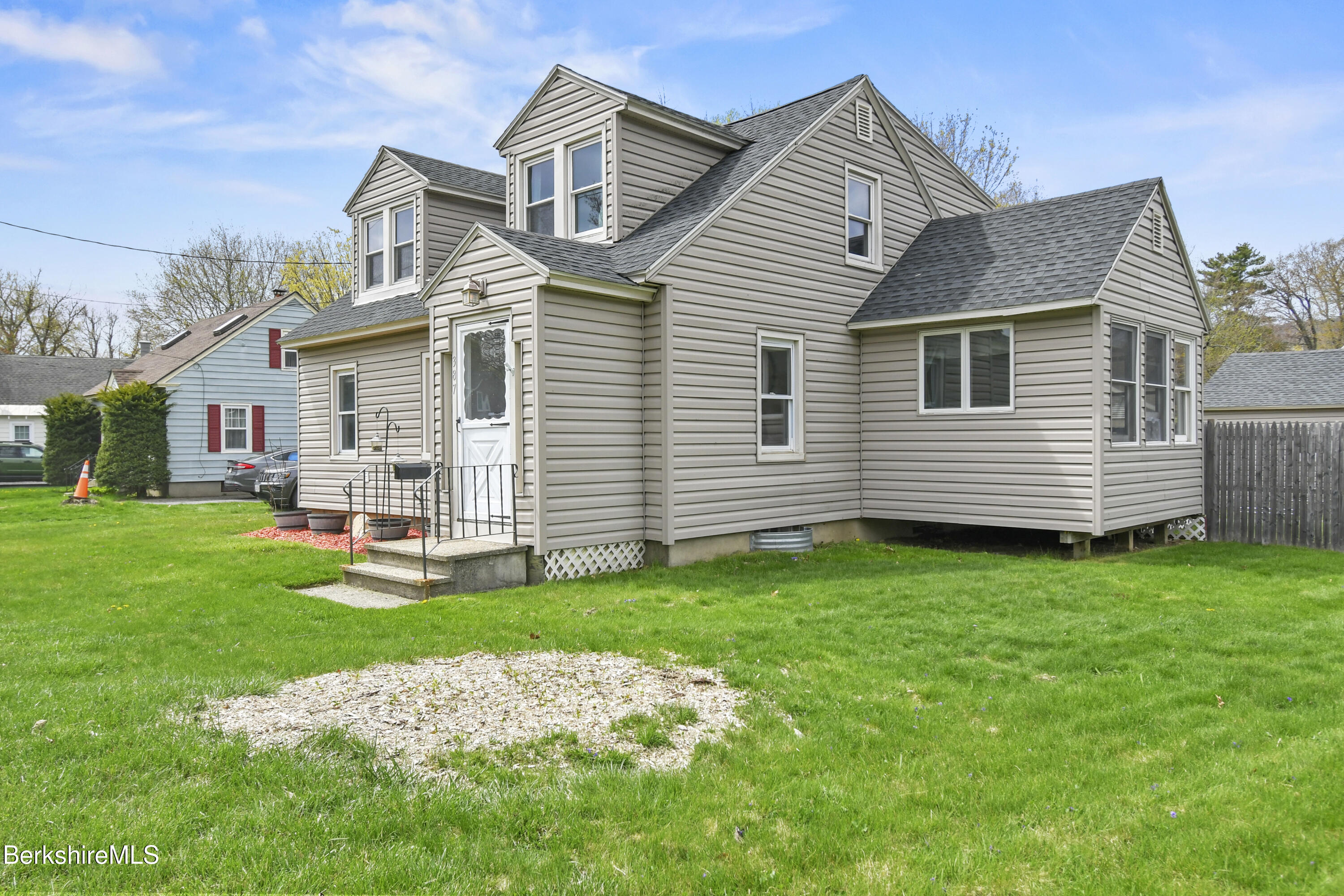 387 North St, Dalton, Massachusetts image 7