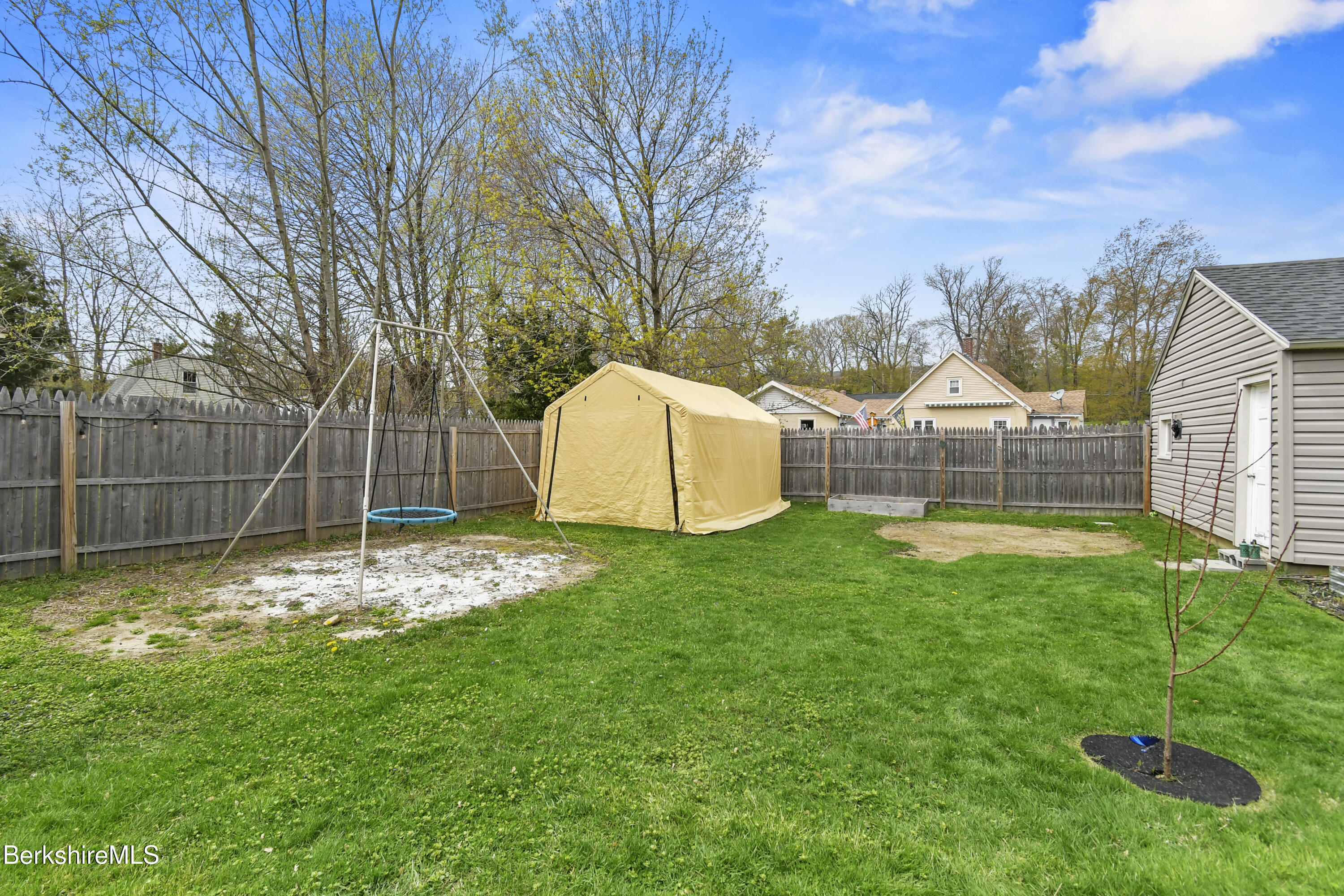 387 North St, Dalton, Massachusetts image 37
