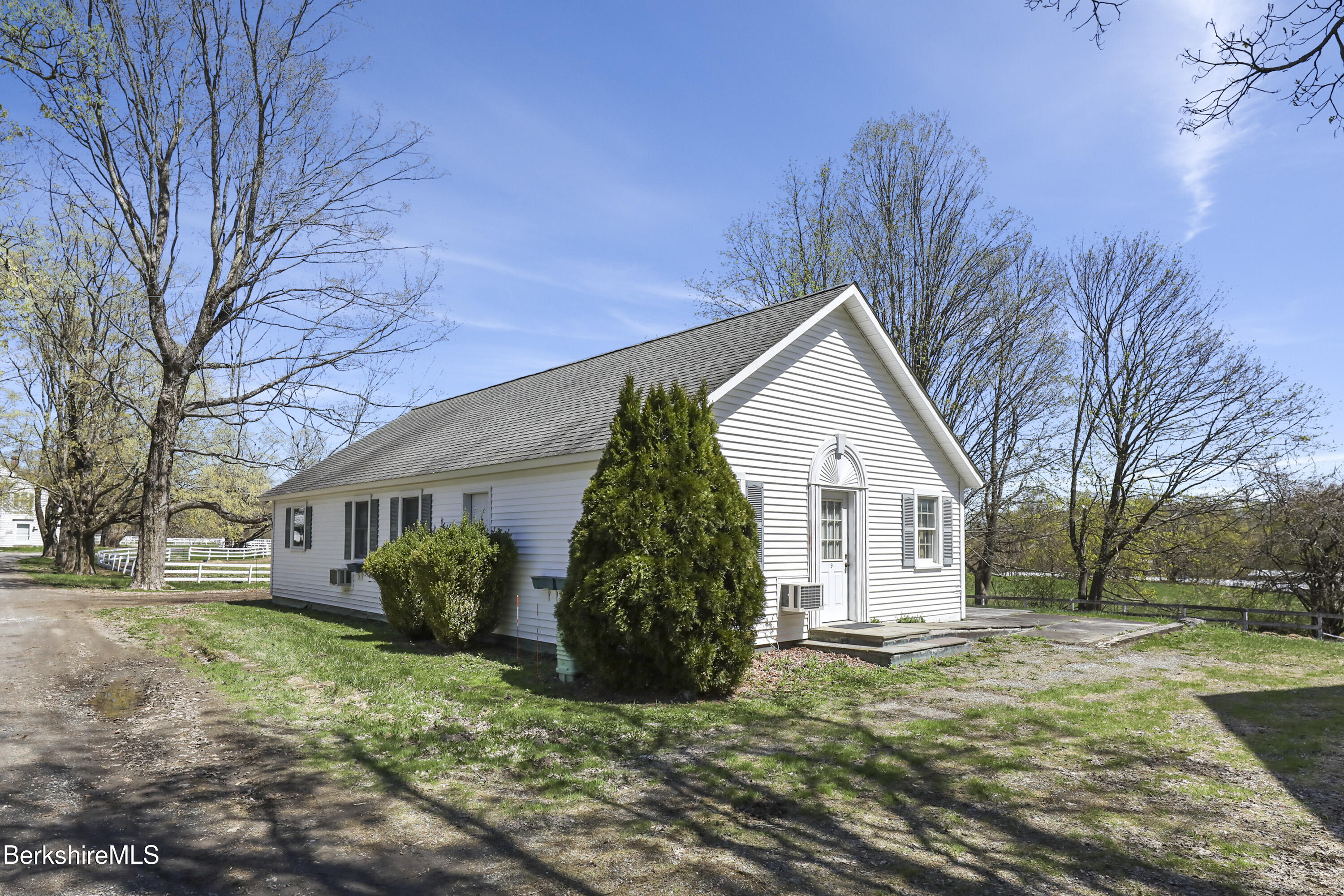 802 State Rd, Richmond, Massachusetts image 34