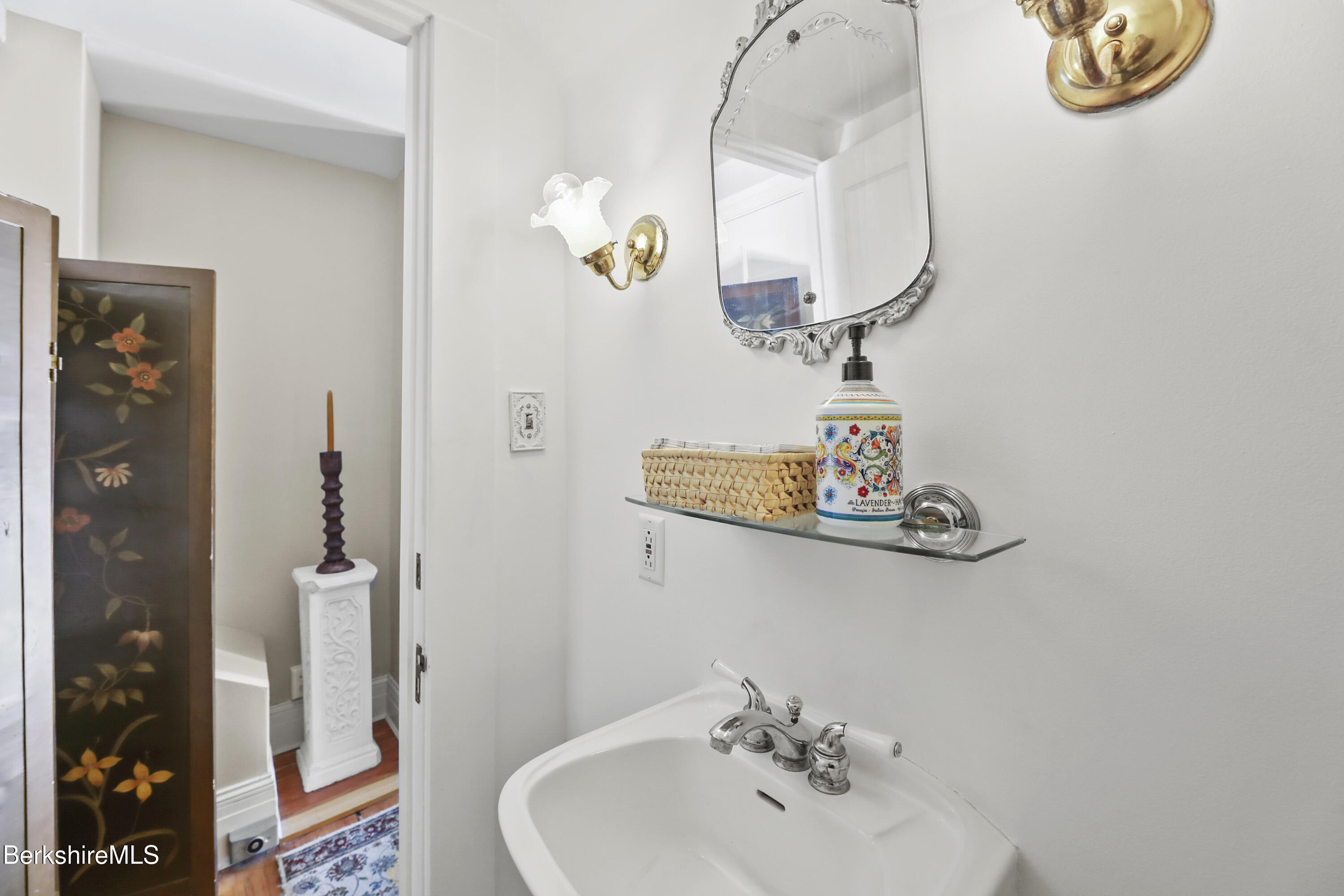 802 State Rd, Richmond, Massachusetts image 14