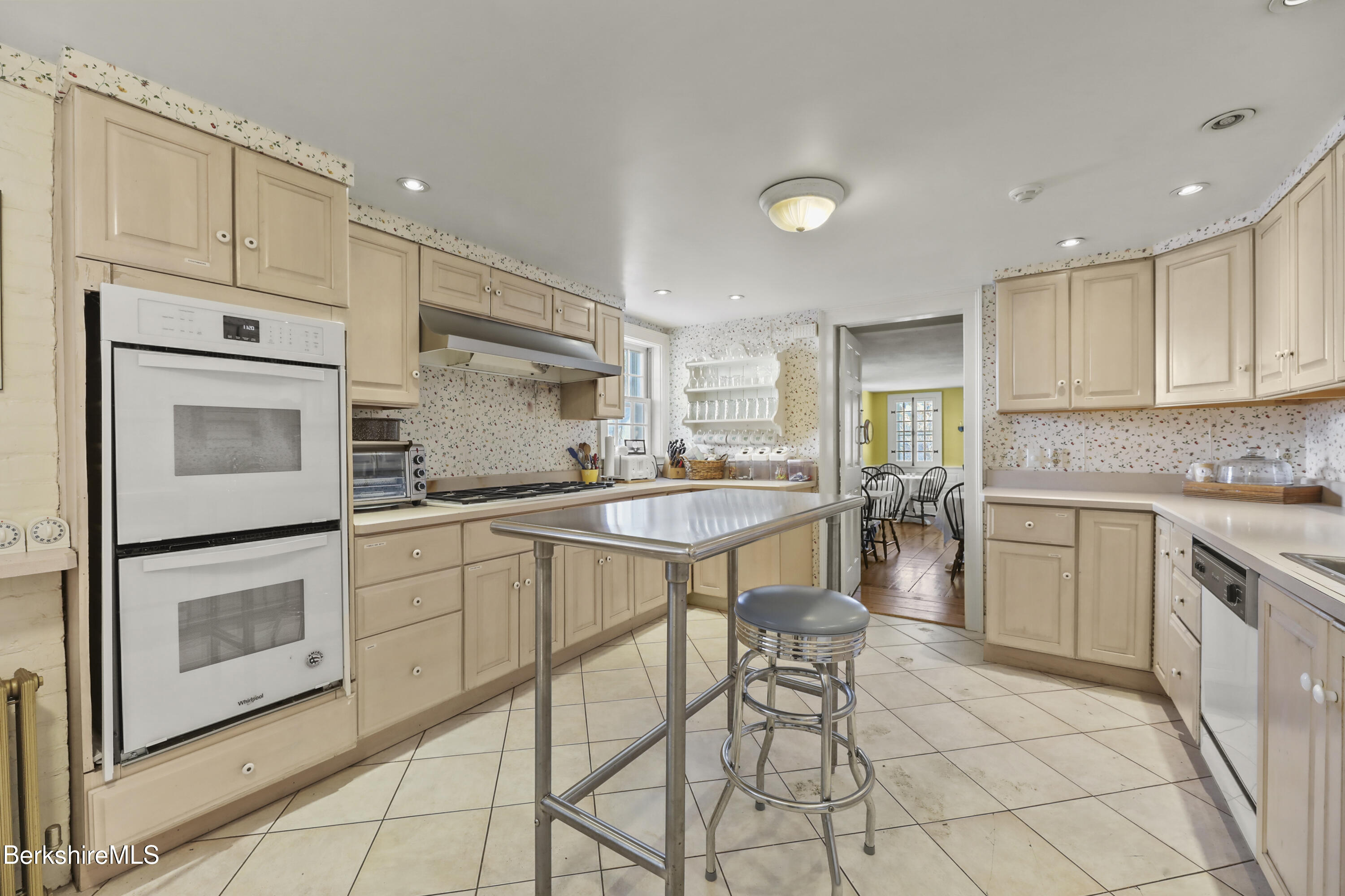 802 State Rd, Richmond, Massachusetts image 15