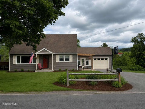 Homes For Sale - 118 Meadowview Dr<br/> Cheshire, MA 01225