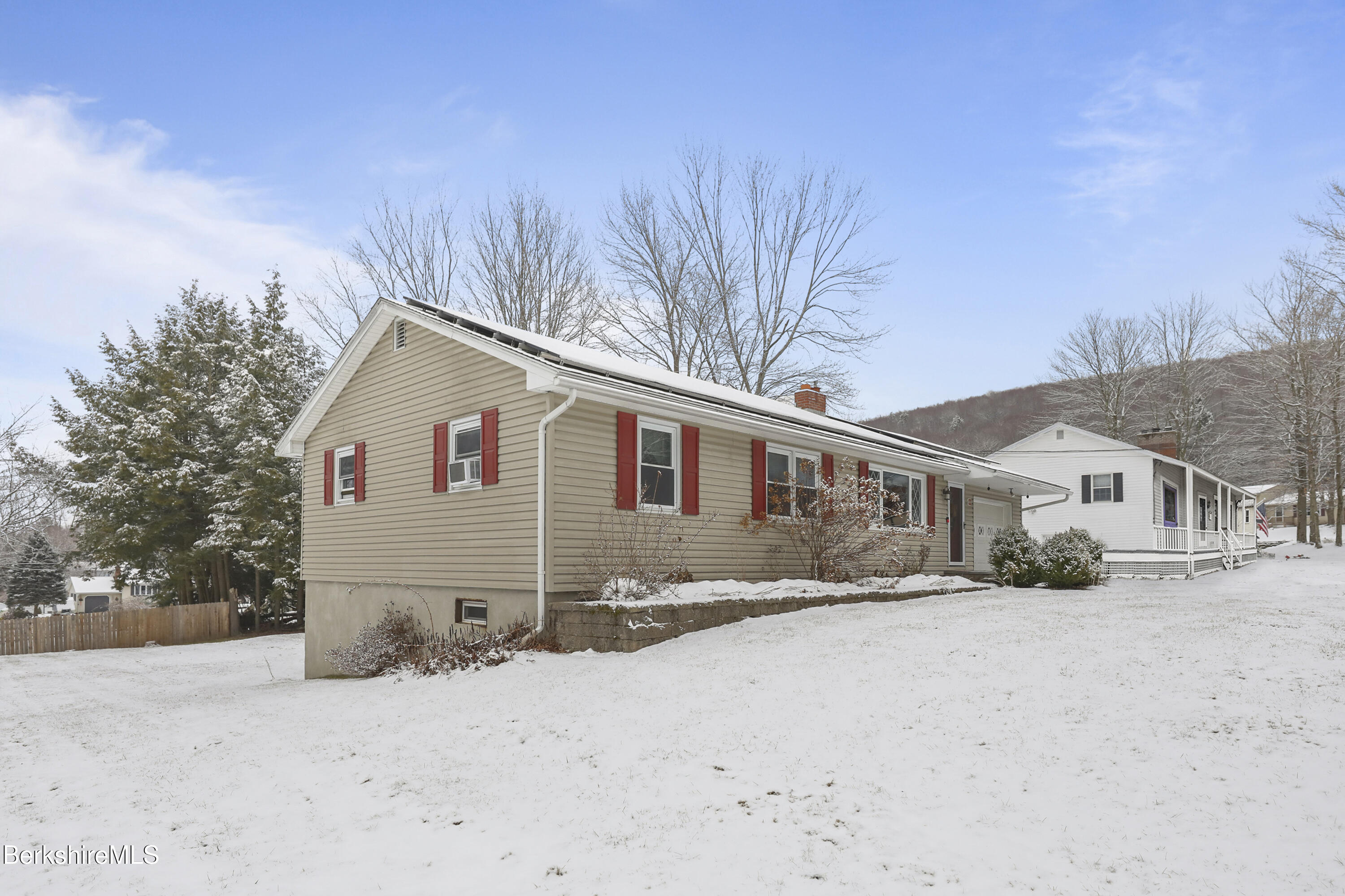 236 Devonshire Dr, Cheshire, Massachusetts image 2