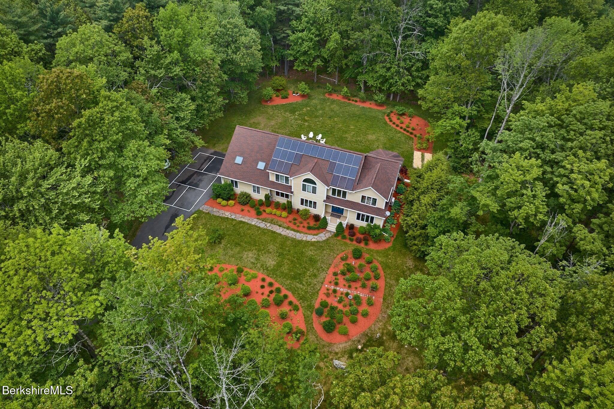 96 Petticoat Hill Rd, Williamsburg, Massachusetts image 3
