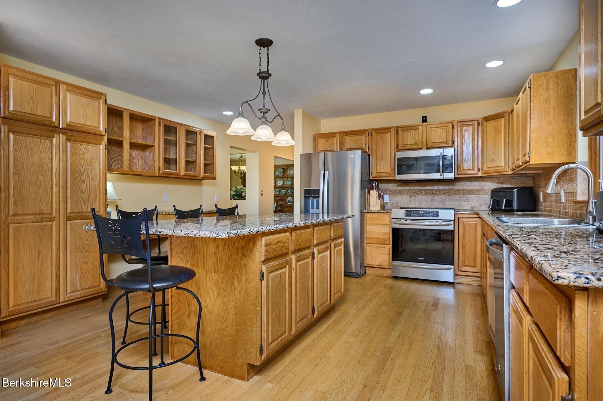 96 Petticoat Hill Rd, Williamsburg, Massachusetts image 5