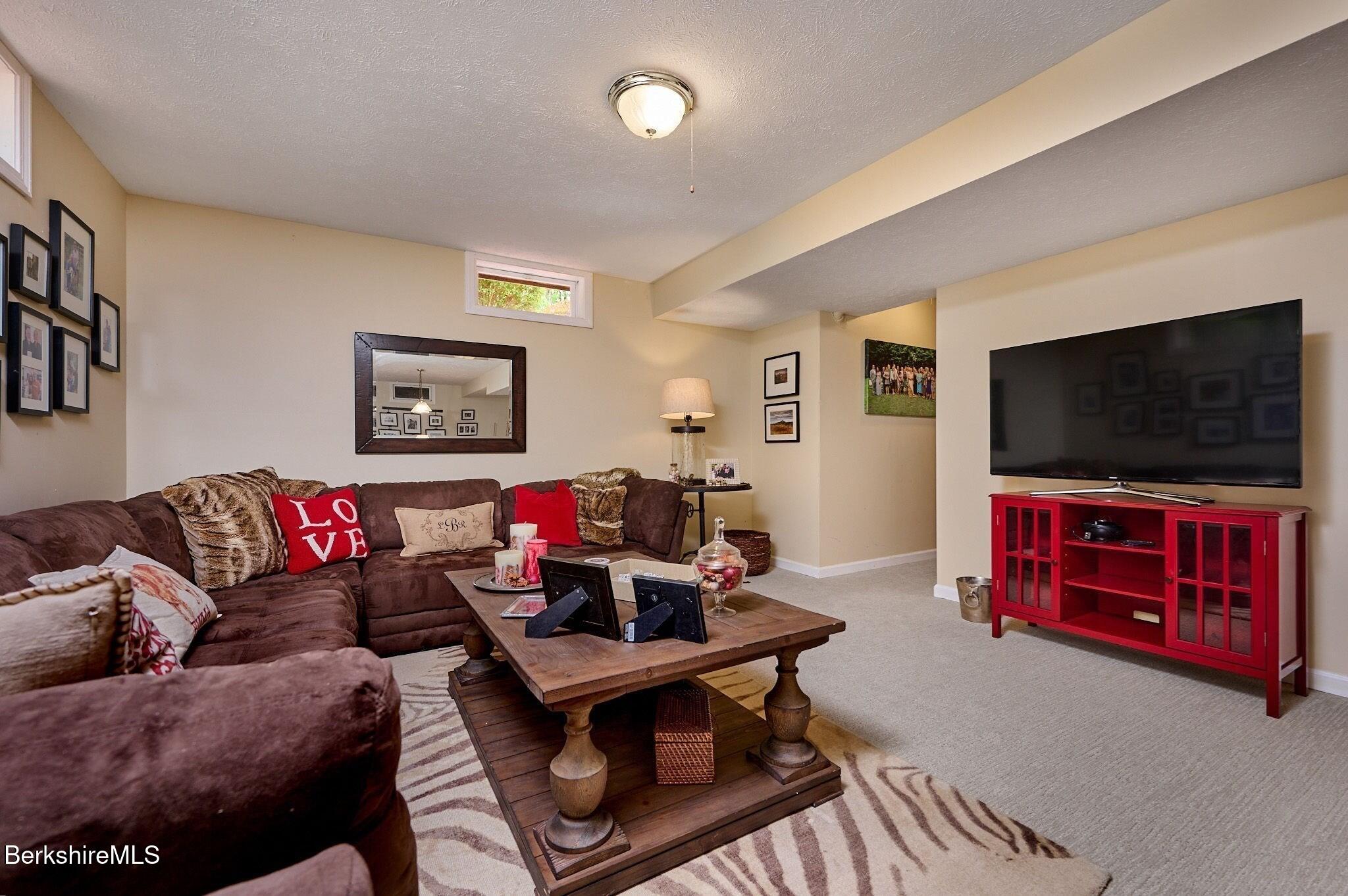 96 Petticoat Hill Rd, Williamsburg, Massachusetts image 20