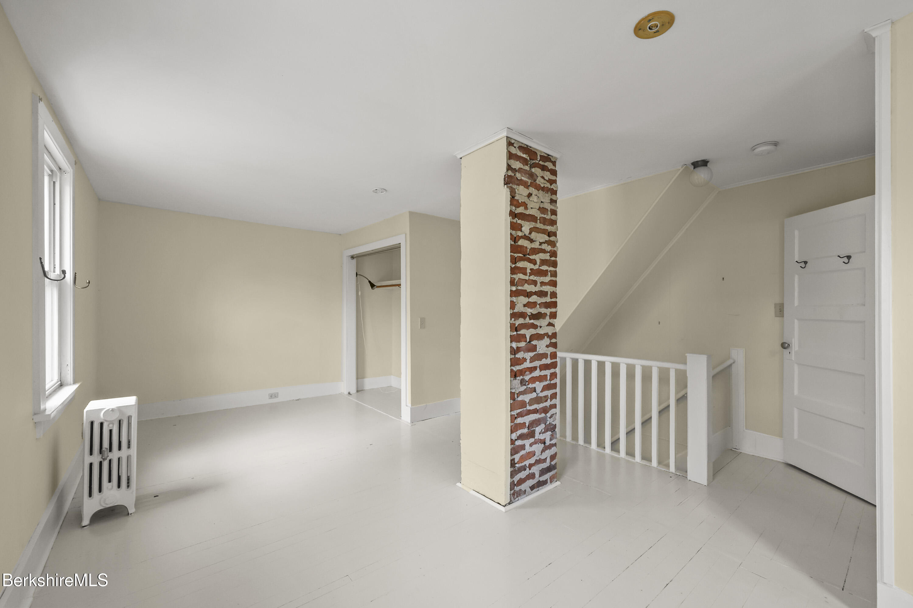 Lenox, Massachusetts 01240, United States, 4 Bedrooms Bedrooms, ,2 BathroomsBathrooms,Residential,Active,228994