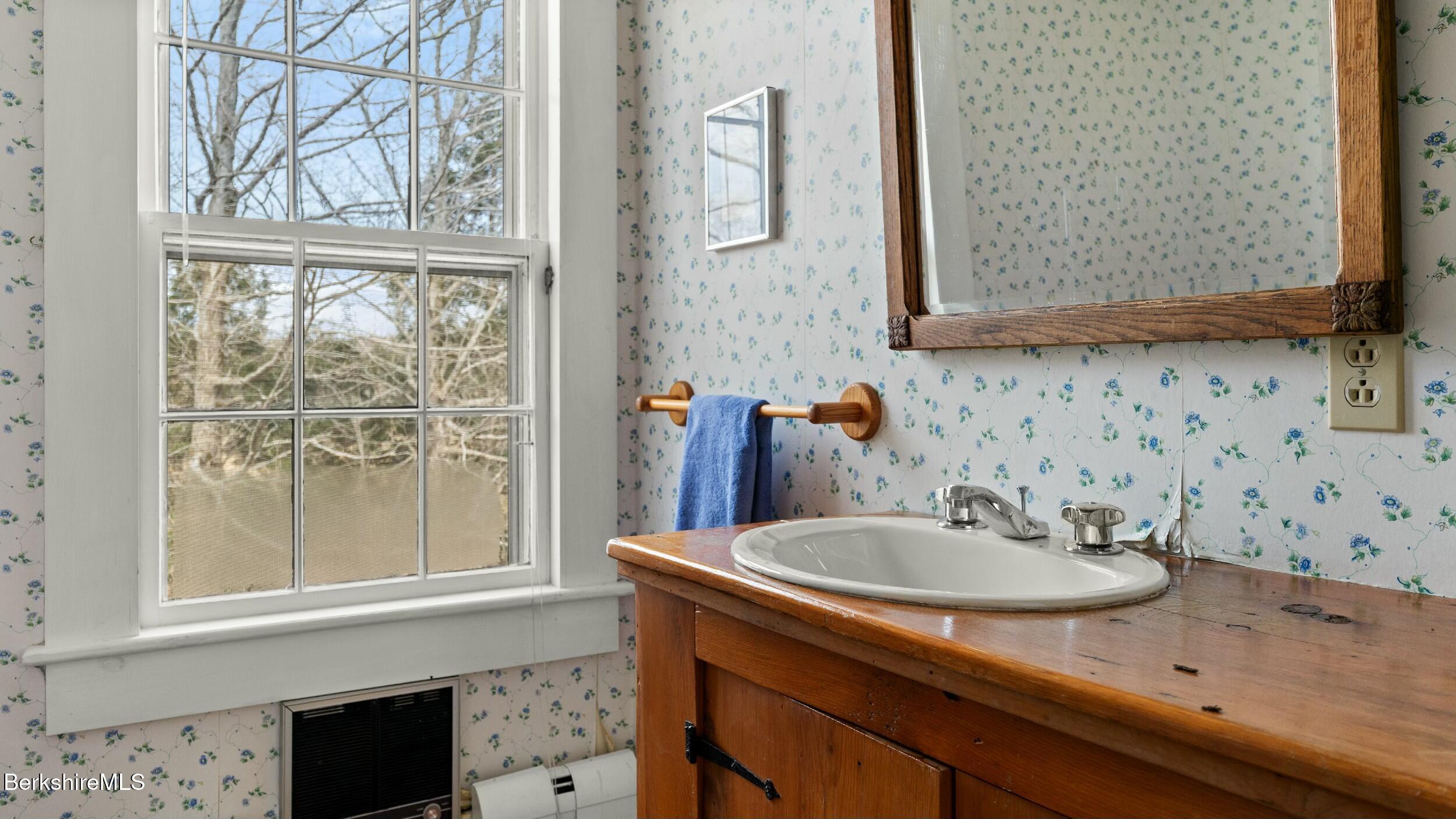 191 Sandisfield Rd, Sandisfield, Massachusetts image 33