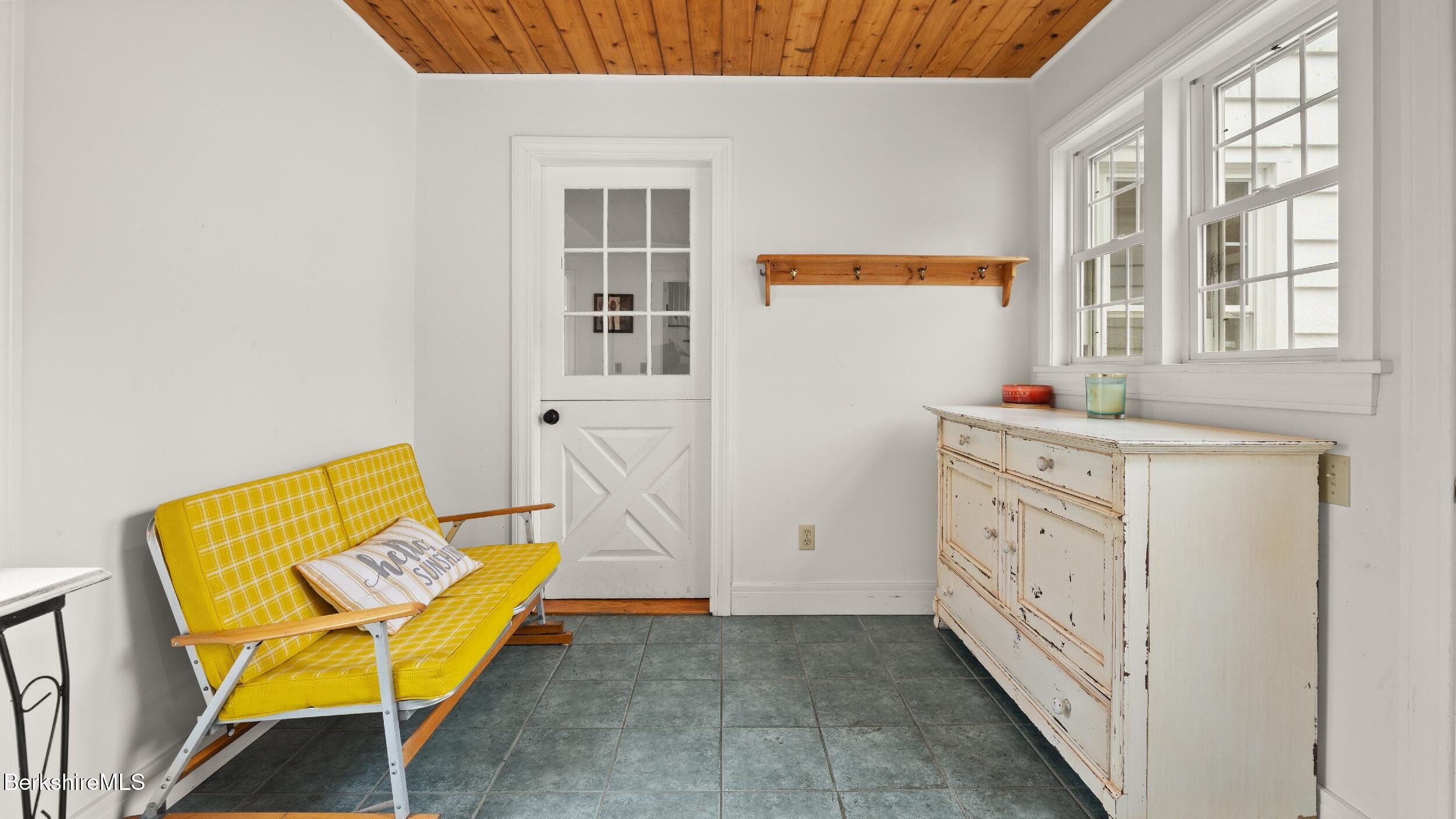 11 Prospect St, Great Barrington, Massachusetts image 3