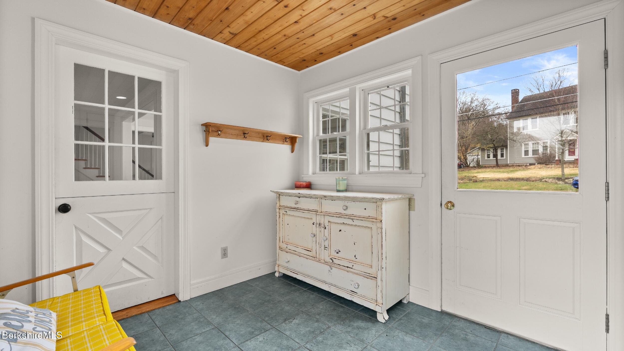 11 Prospect St, Great Barrington, Massachusetts image 2