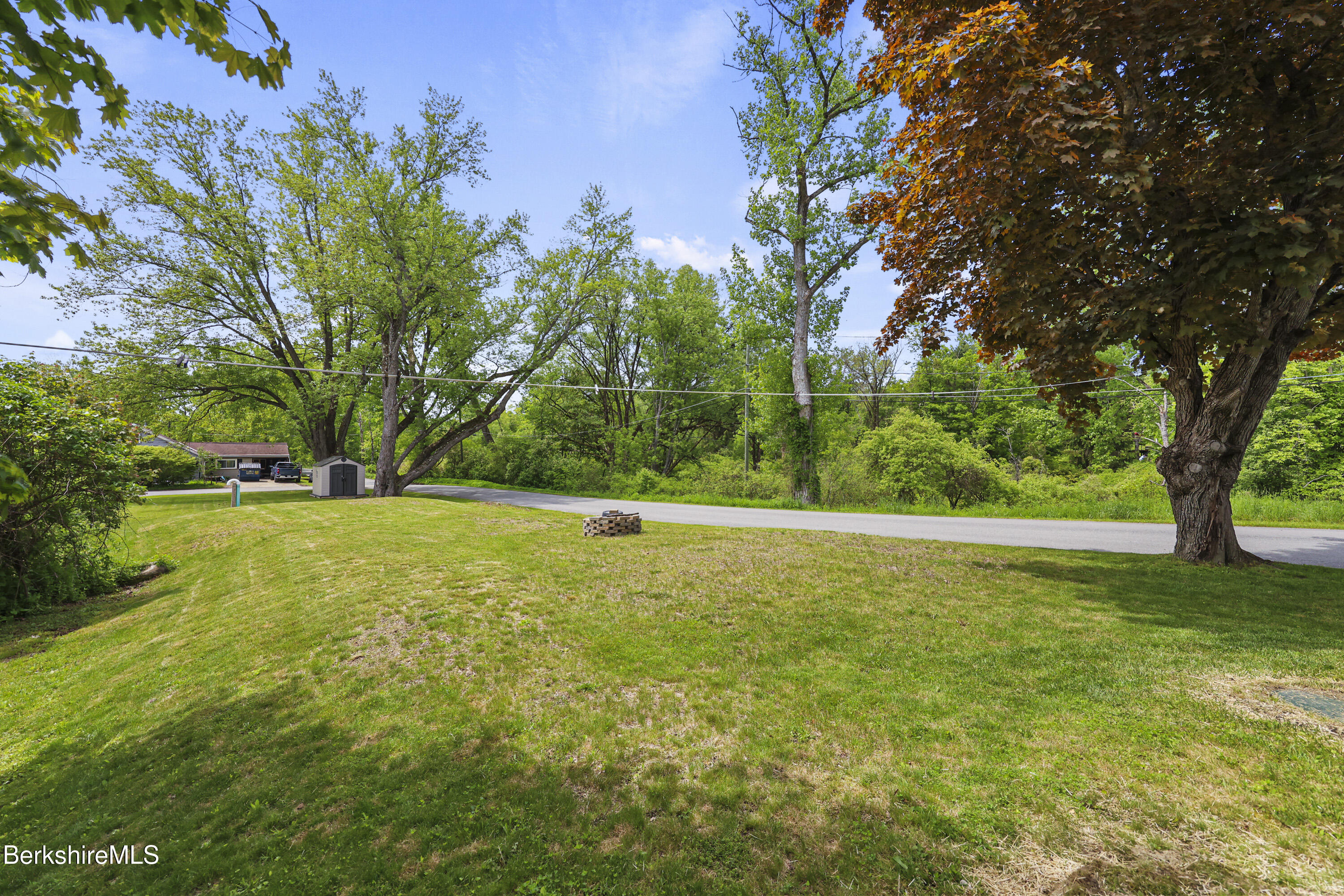 19 Bridge St, Lanesborough, Massachusetts image 33