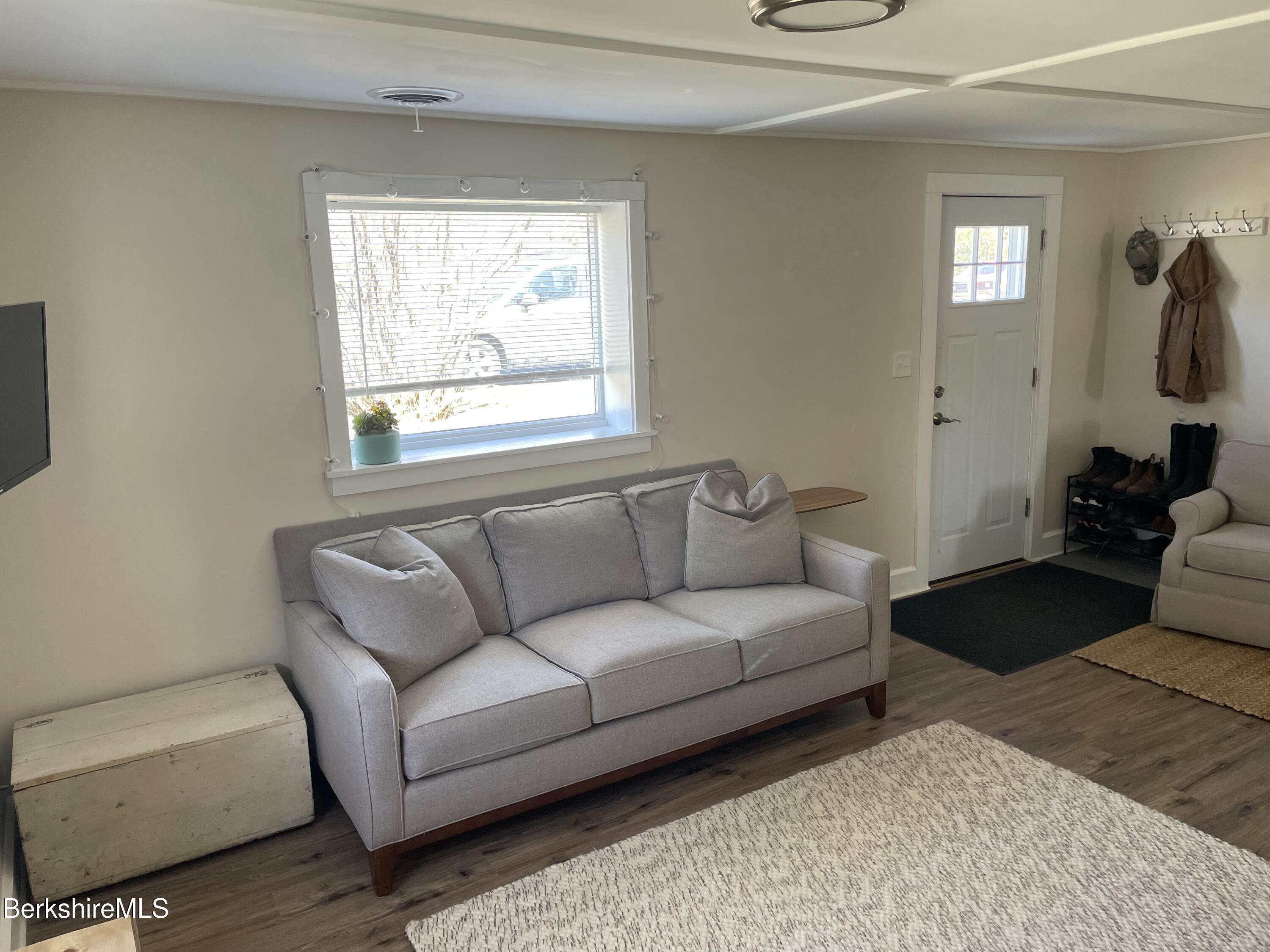 19 Bridge St, Lanesborough, Massachusetts image 10
