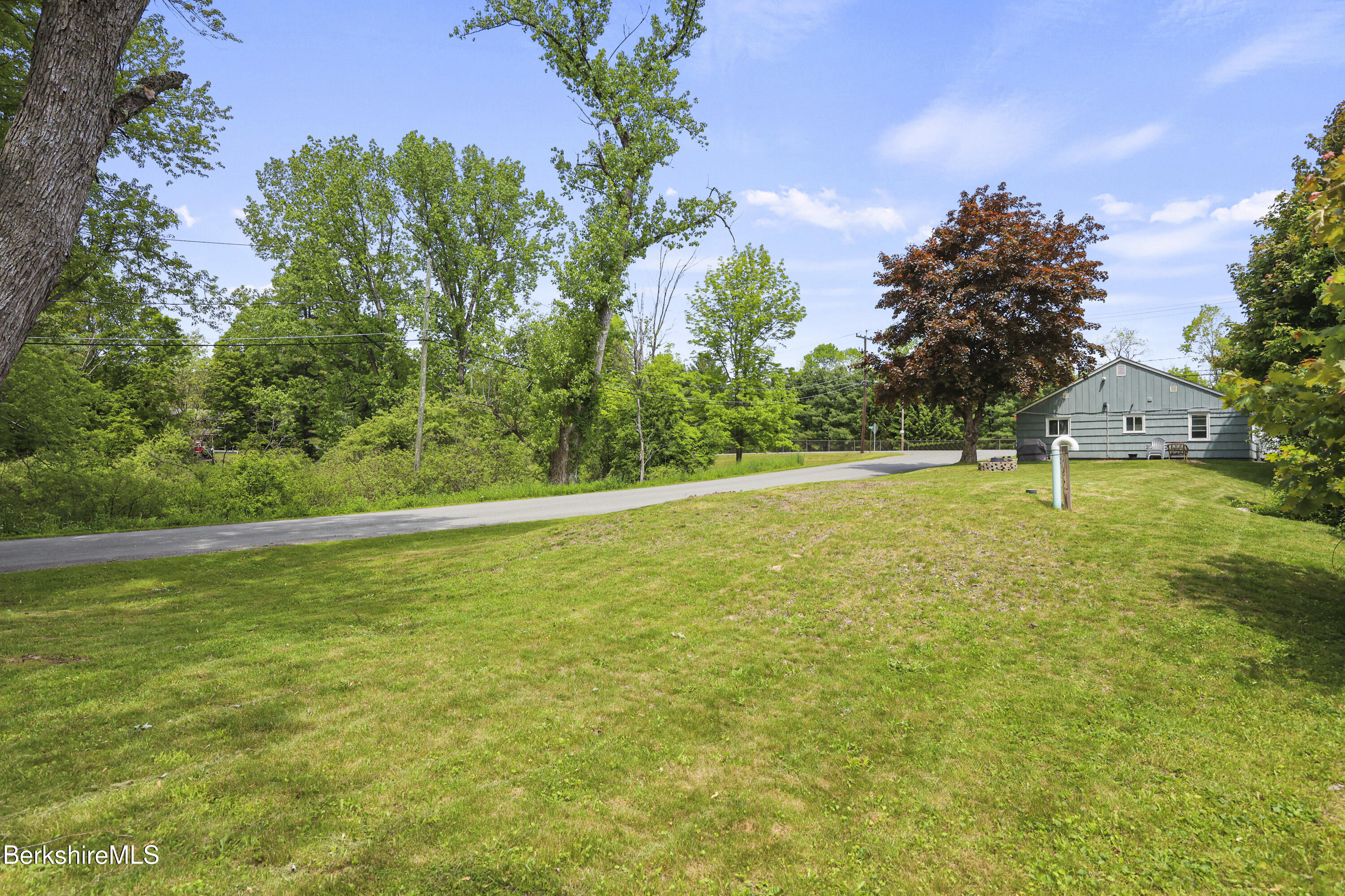 19 Bridge St, Lanesborough, Massachusetts image 34