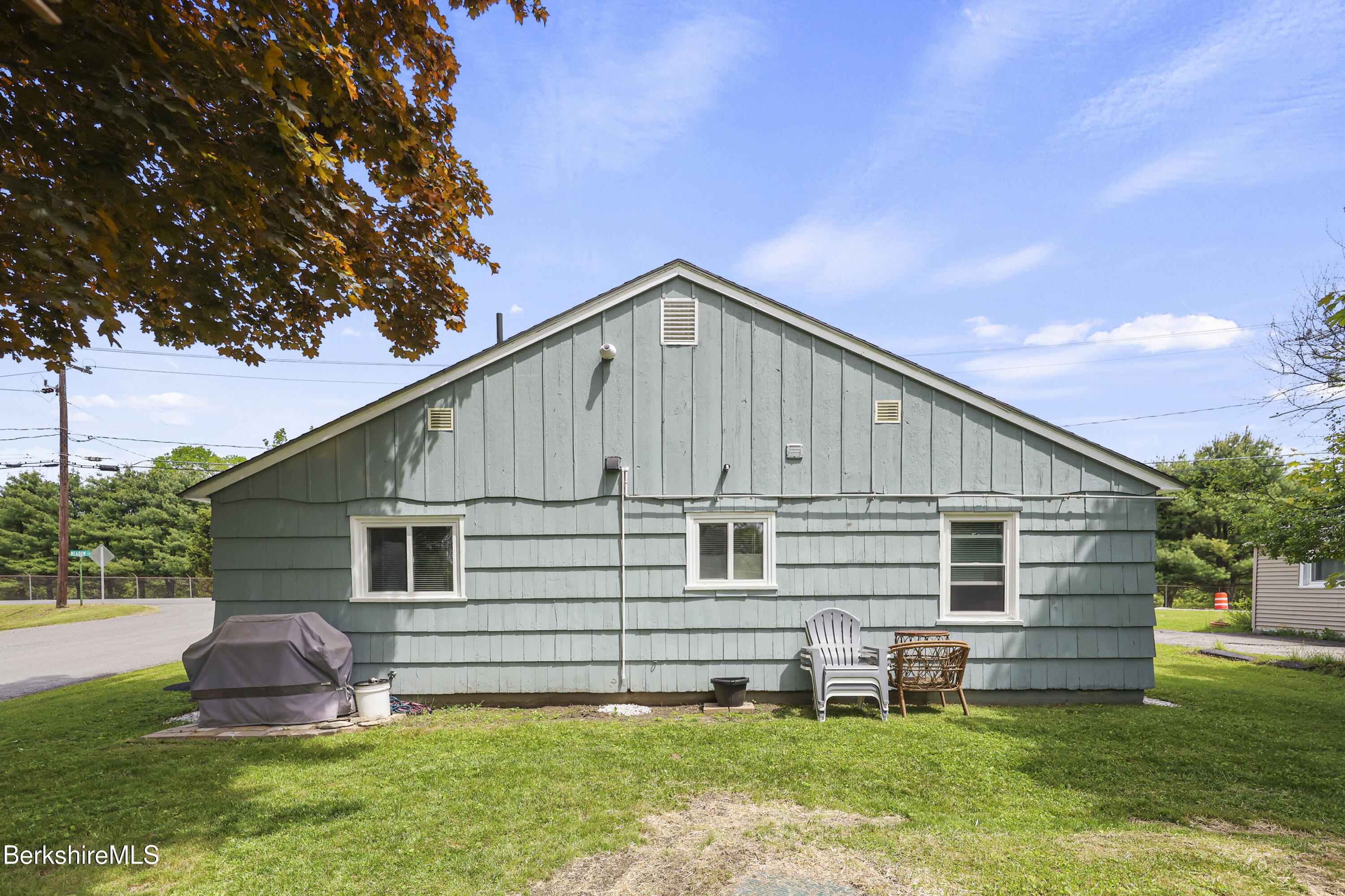 19 Bridge St, Lanesborough, Massachusetts image 4