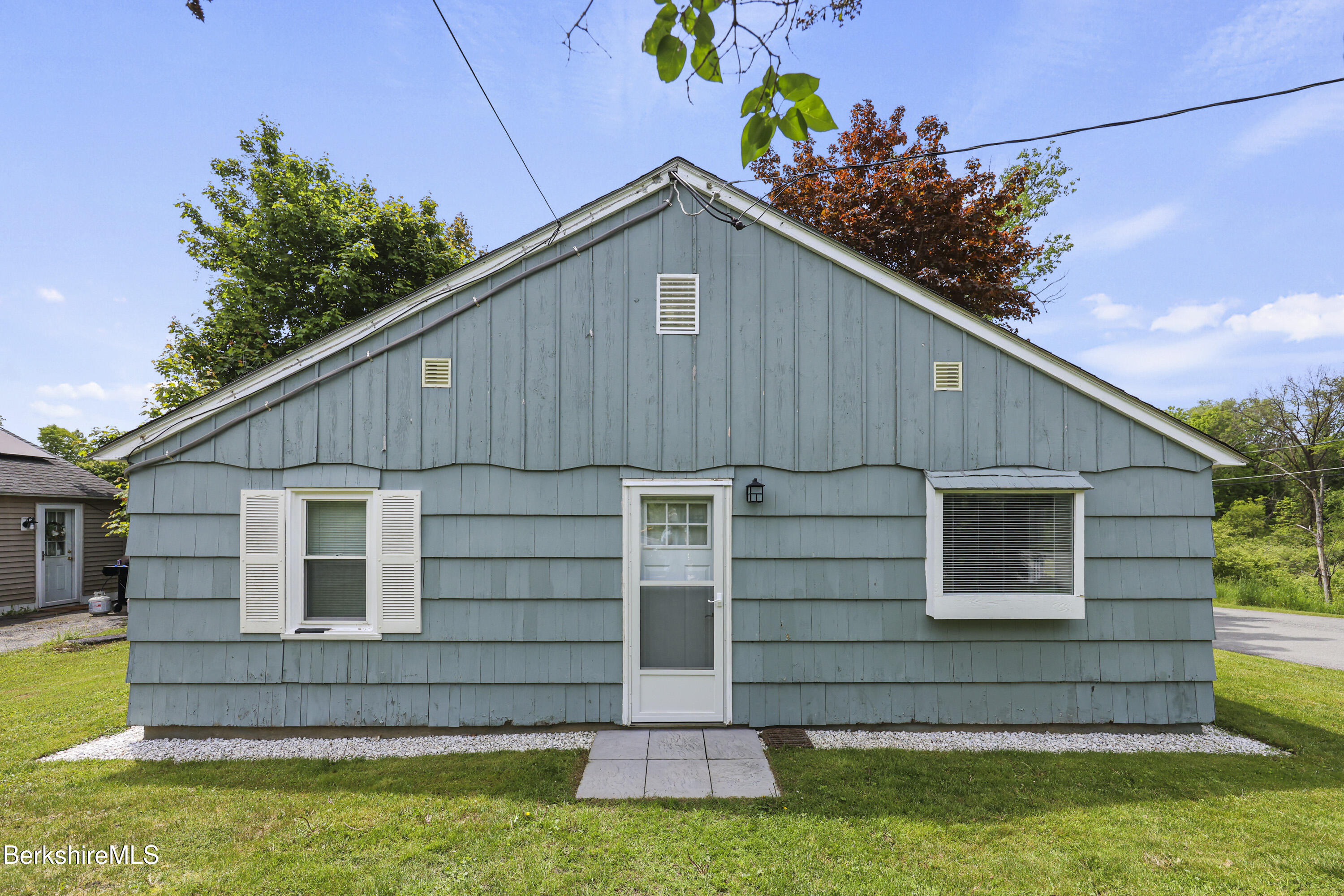 19 Bridge St, Lanesborough, Massachusetts image 2