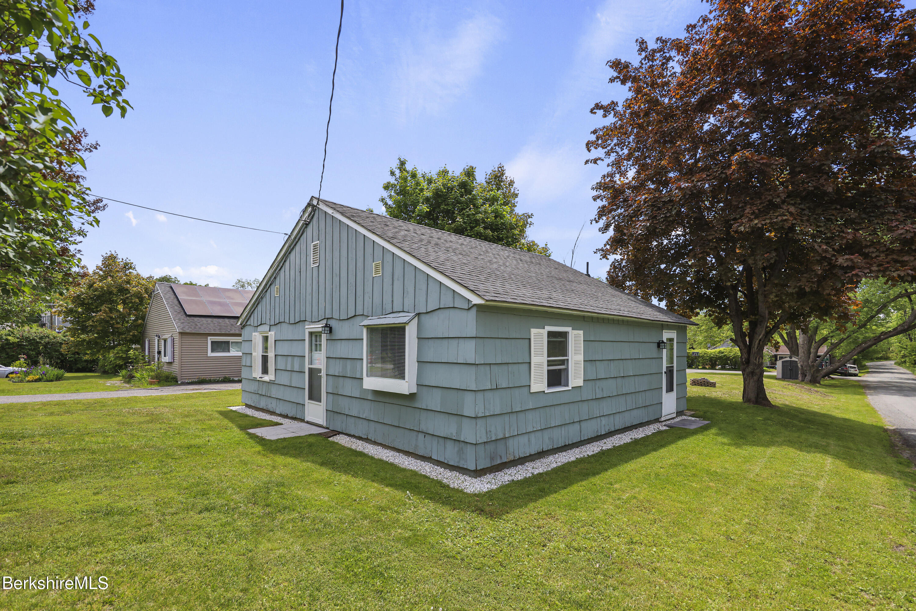 19 Bridge St, Lanesborough, Massachusetts image 1