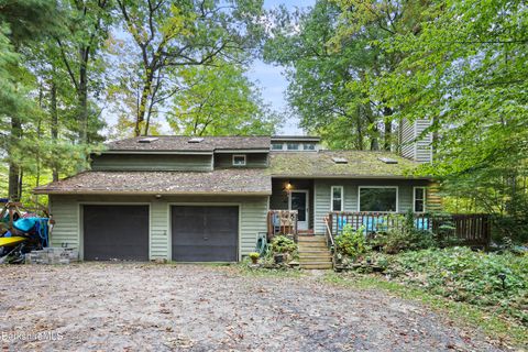 Homes For Sale - 1592 County Rd<br/> Sheffield, MA 01230