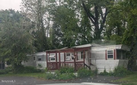 Mobile Home For Sale - 155 Water St #5<br/> Lee, MA 01238