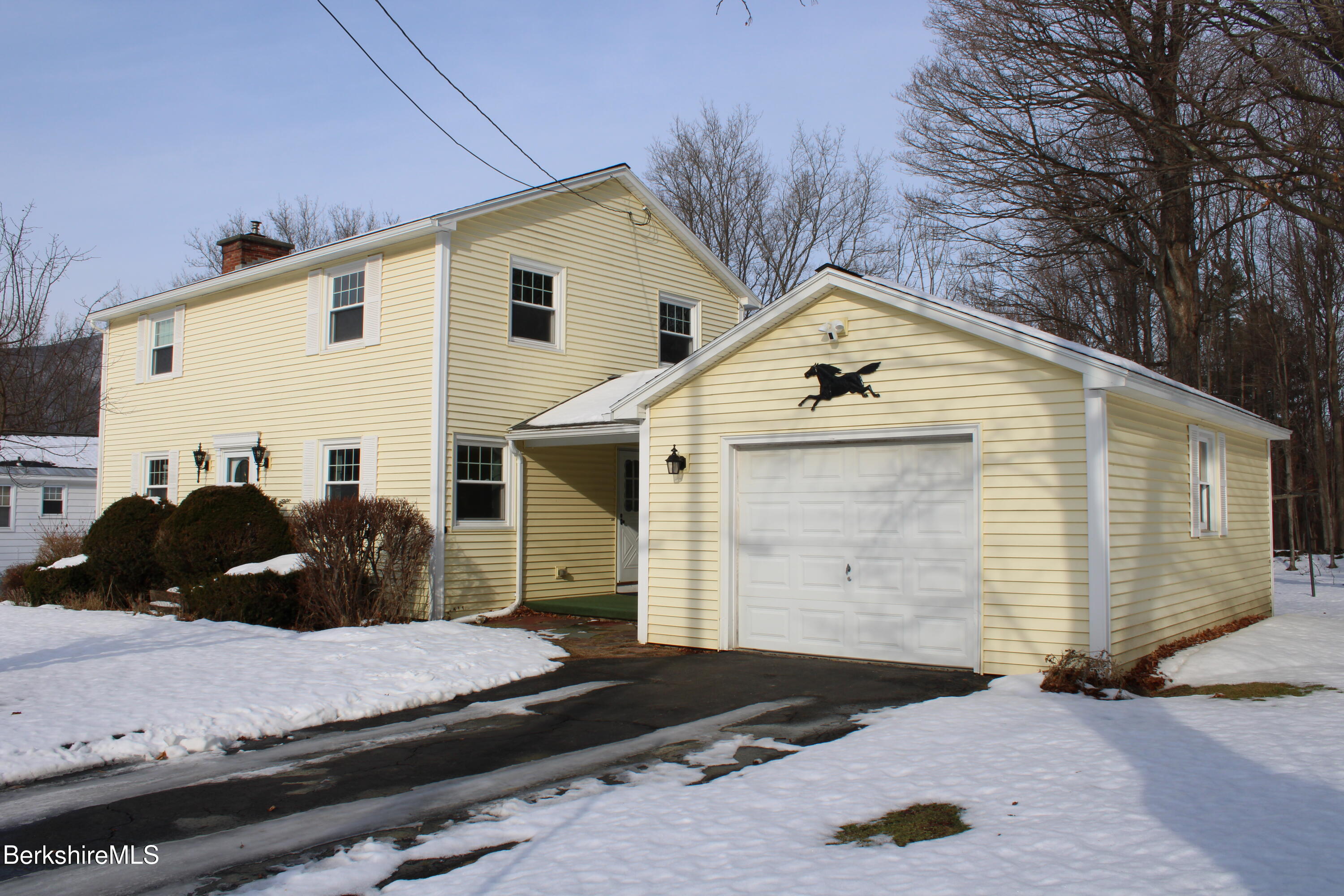 14 East Orchard Ter, Adams, Massachusetts image 1