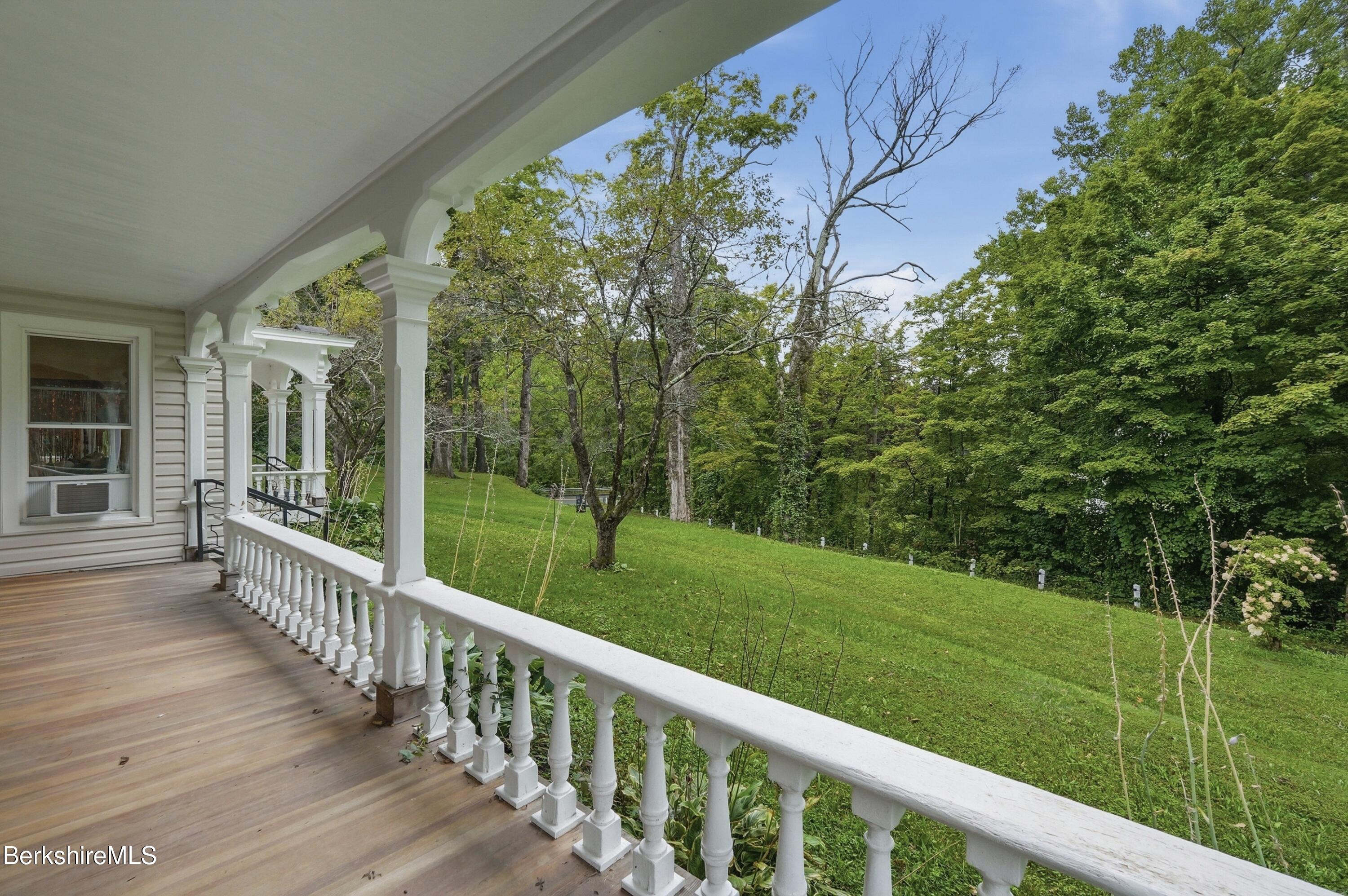 45 Forest St