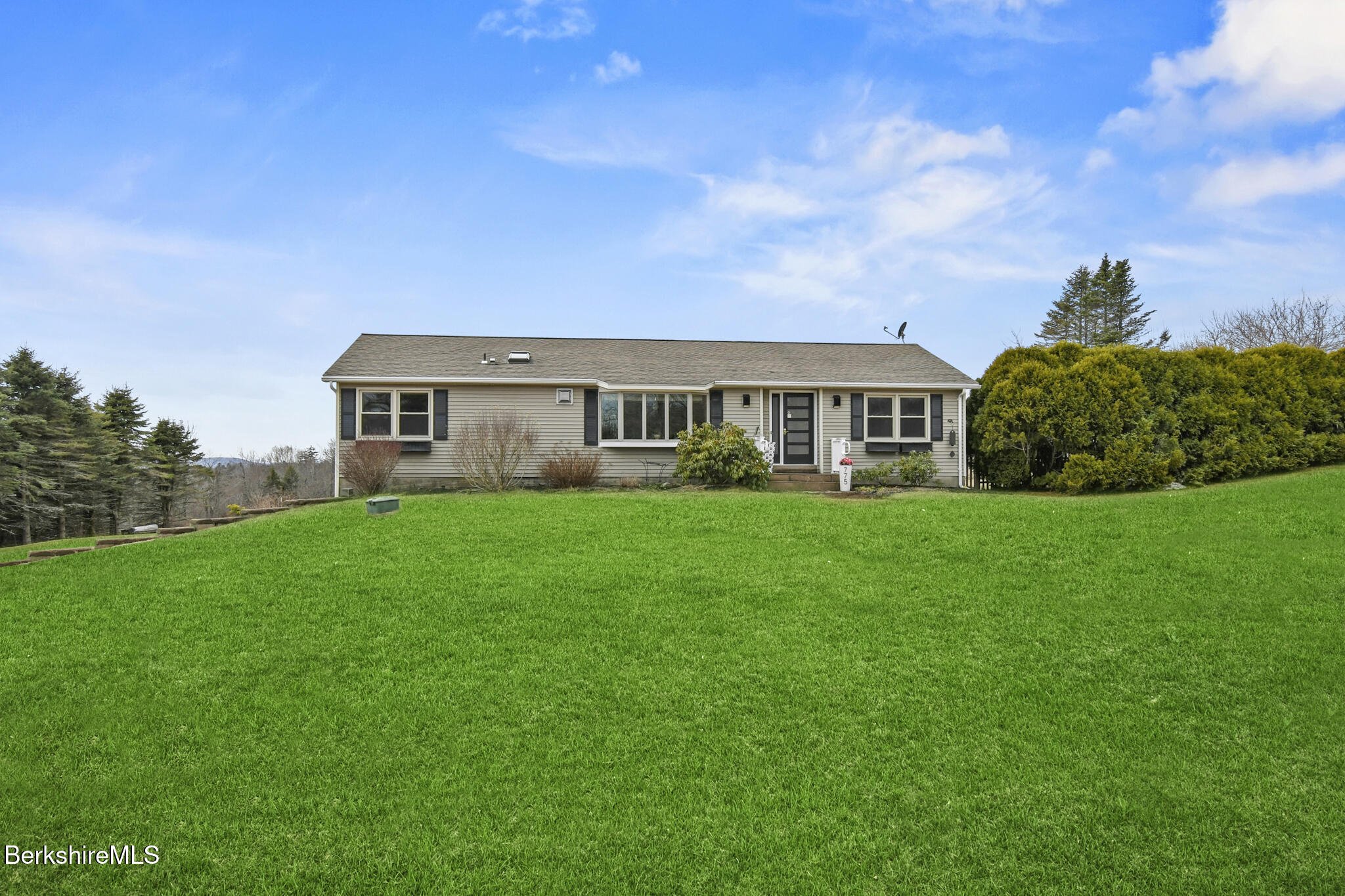 775 North St, Windsor, Massachusetts image 2