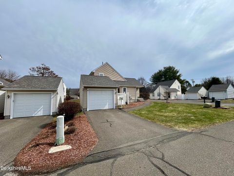 Condo For Sale - 20 Richmond Way<br/> Chicopee, MA 01022