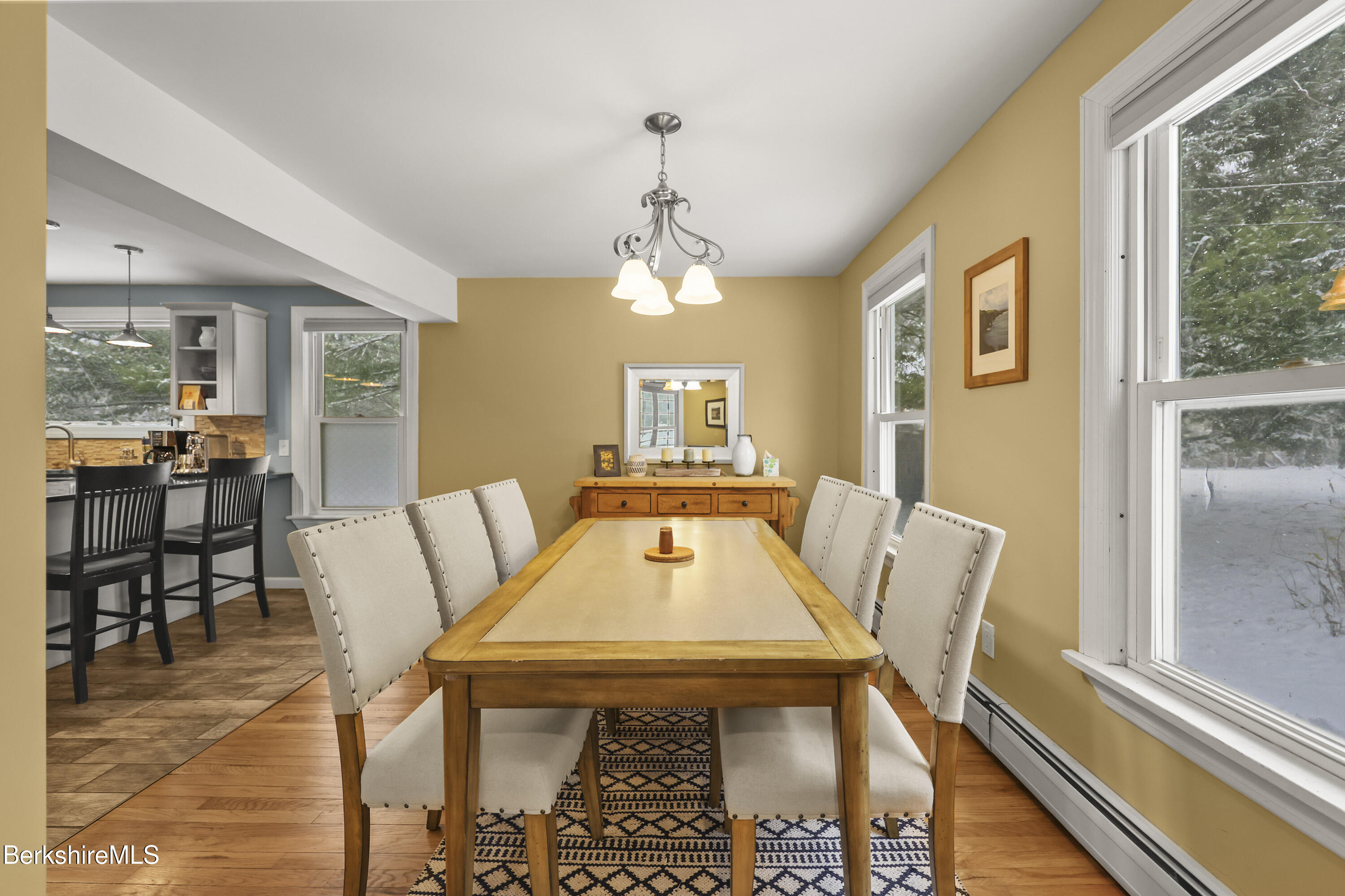 Lenox, Massachusetts 01240, United States, 3 Bedrooms Bedrooms, ,2 BathroomsBathrooms,Residential,Active,242691