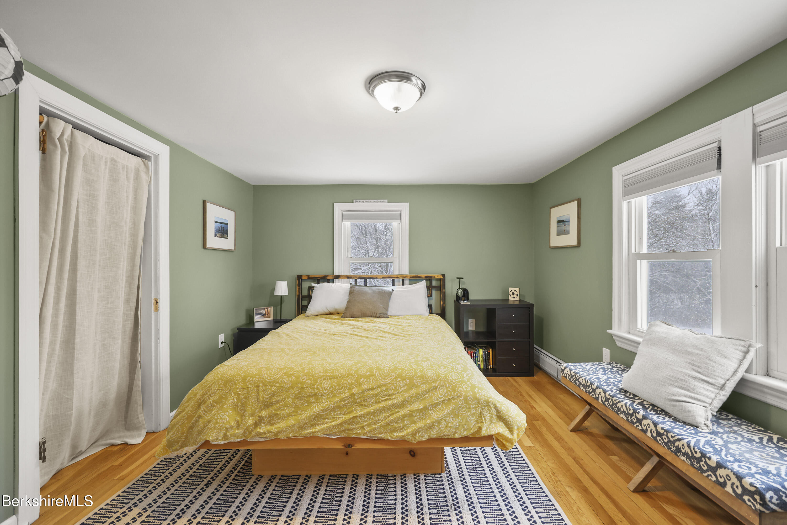 Lenox, Massachusetts 01240, United States, 3 Bedrooms Bedrooms, ,2 BathroomsBathrooms,Residential,Active,242691