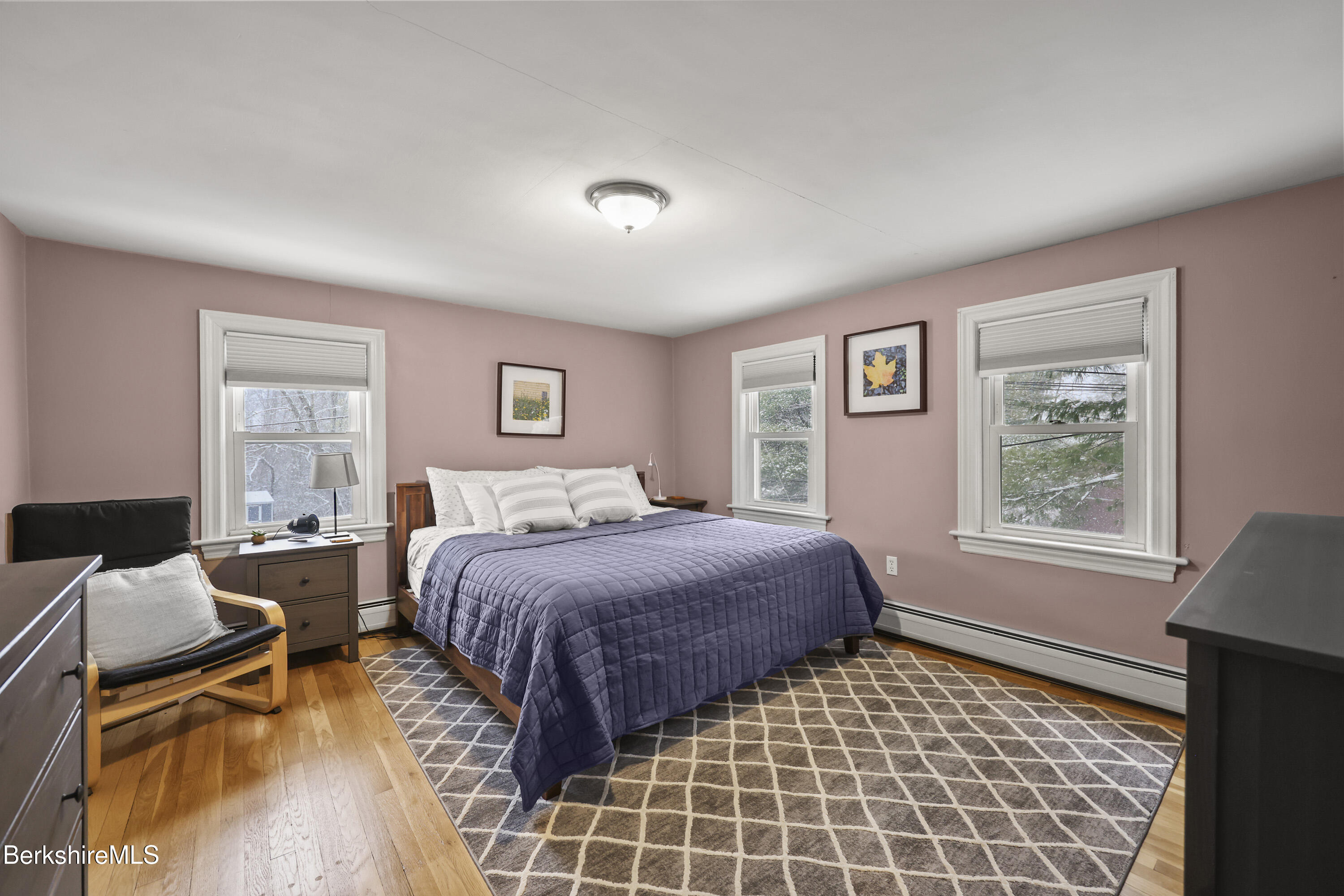 Lenox, Massachusetts 01240, United States, 3 Bedrooms Bedrooms, ,2 BathroomsBathrooms,Residential,Active,242691