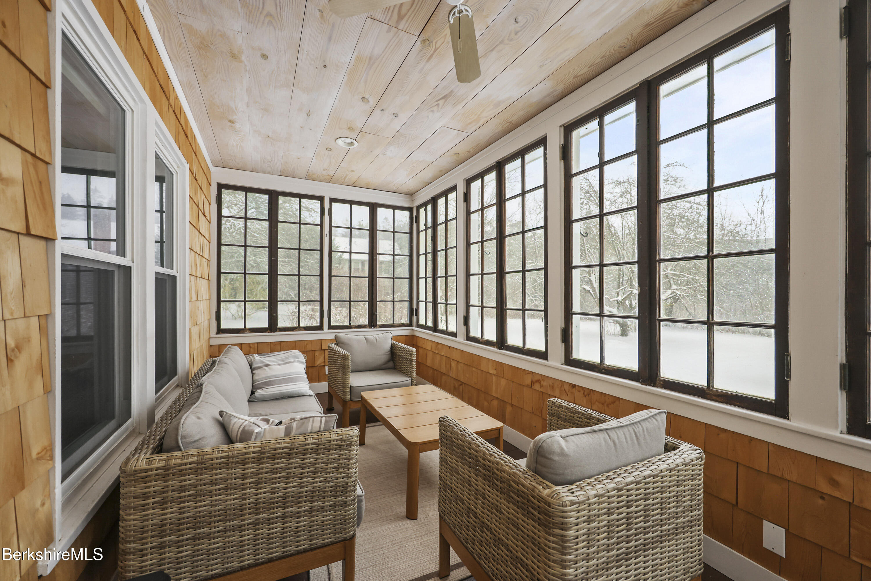 Lenox, Massachusetts 01240, United States, 3 Bedrooms Bedrooms, ,2 BathroomsBathrooms,Residential,Active,242691