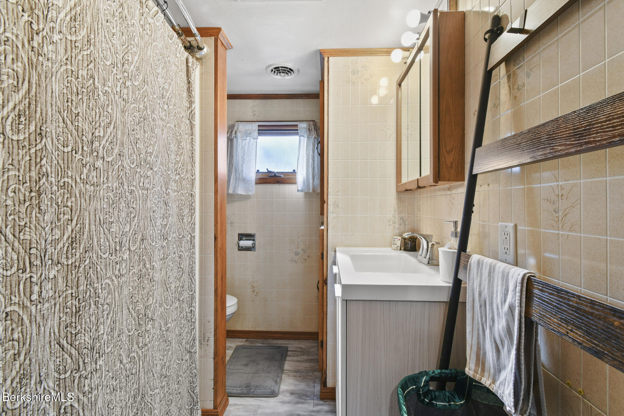 27 Shore Rd, Becket, Massachusetts image 21