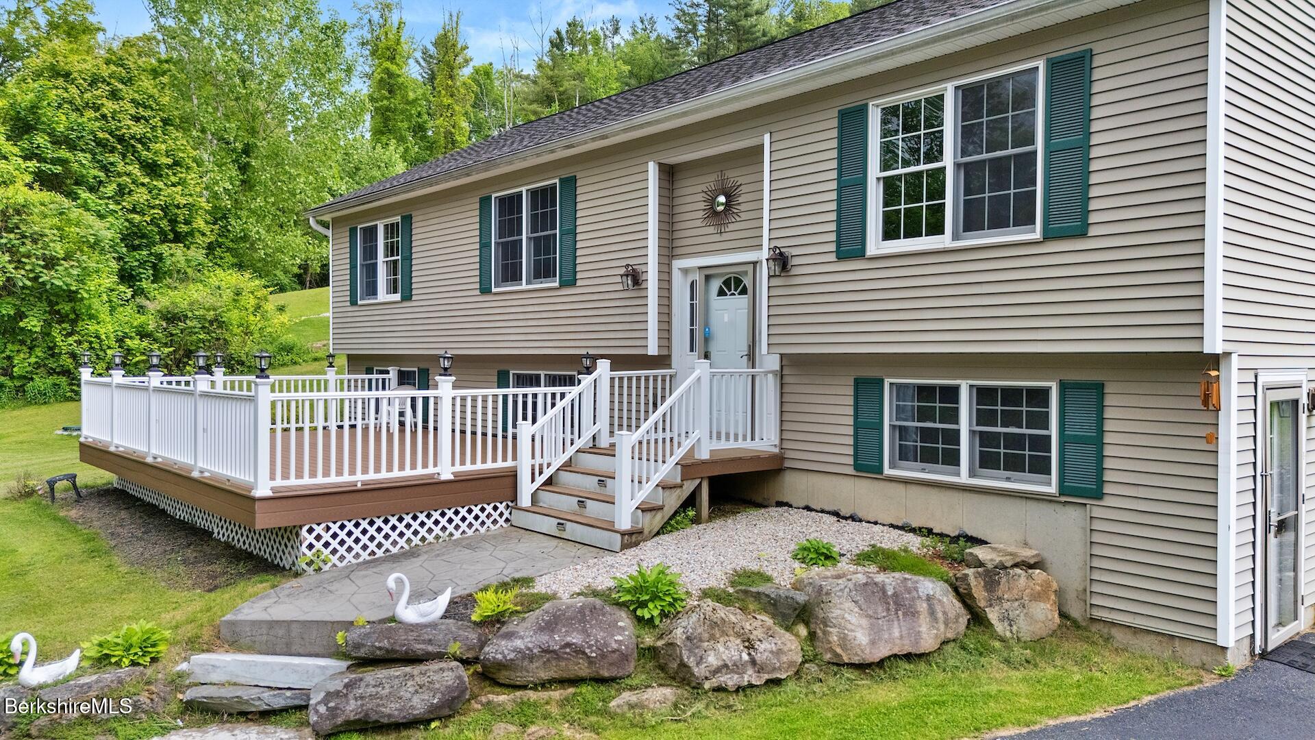 970 Cape St, Lee, Massachusetts image 8