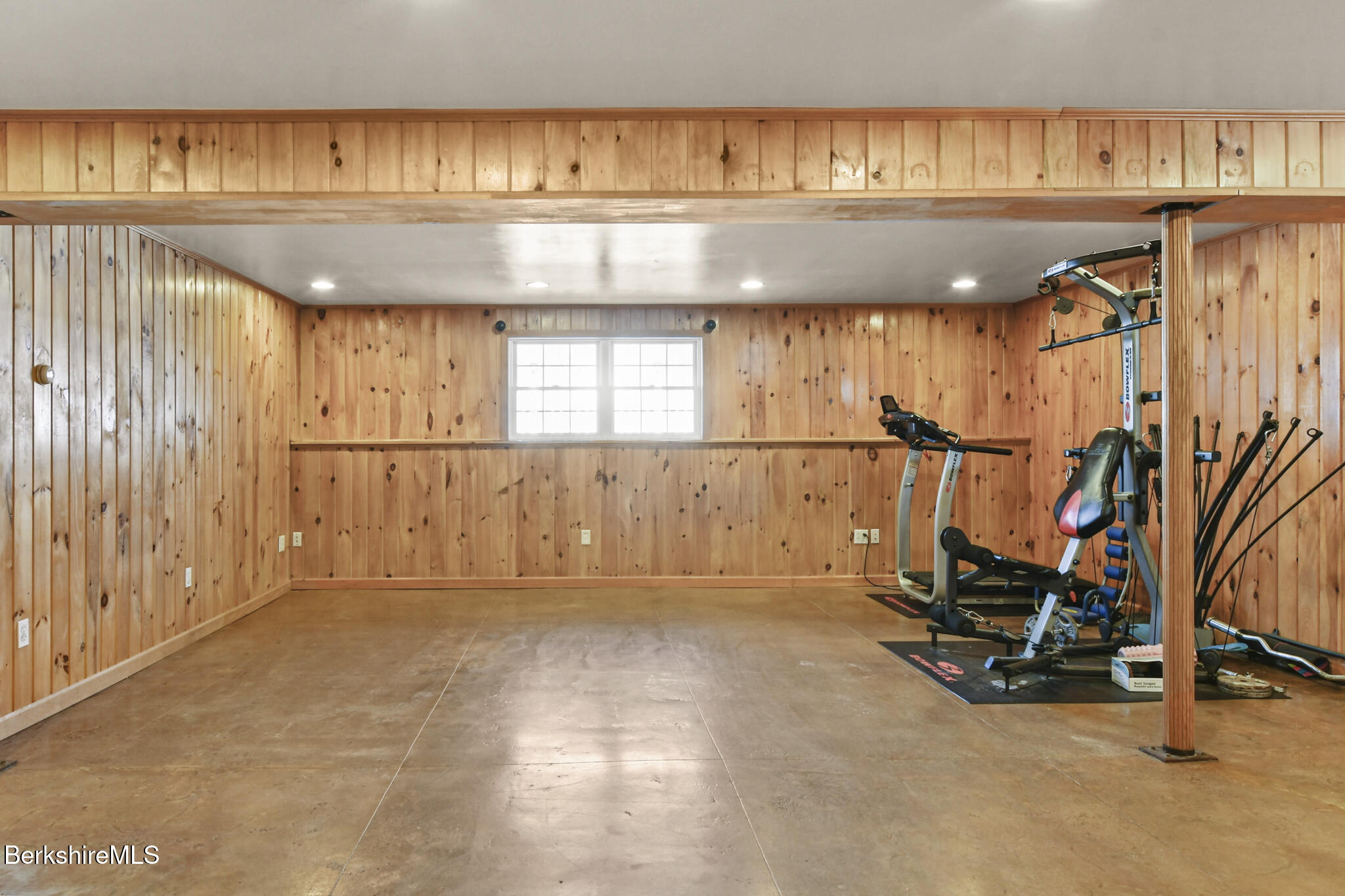 970 Cape St, Lee, Massachusetts image 33