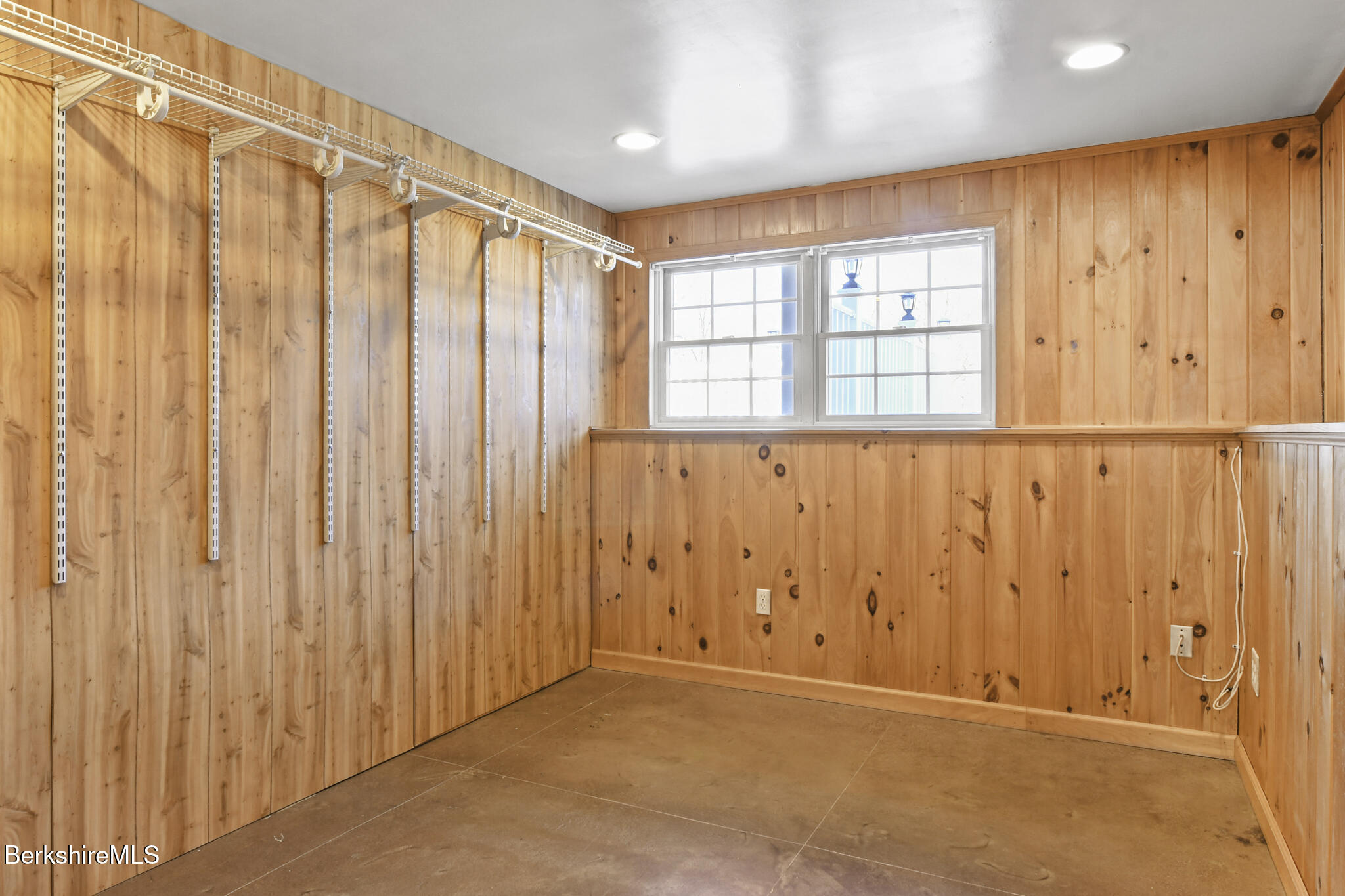970 Cape St, Lee, Massachusetts image 39