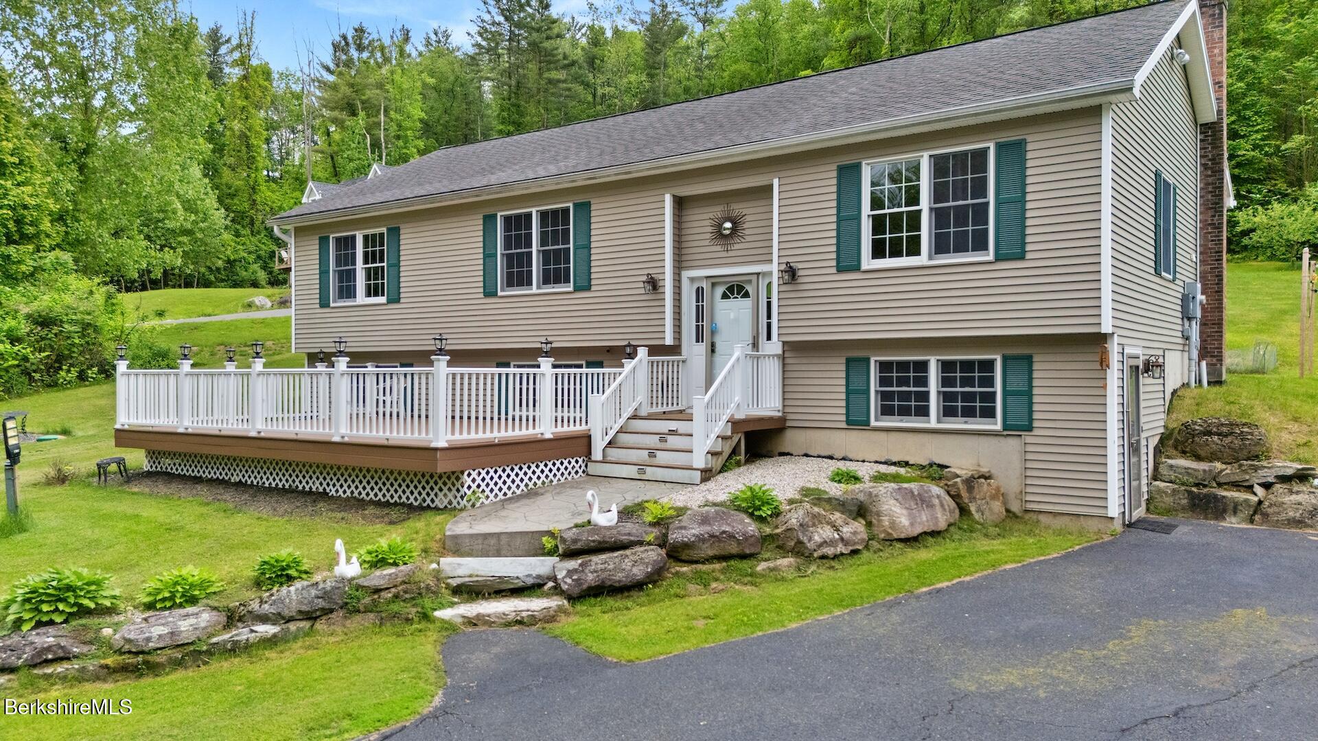 970 Cape St, Lee, Massachusetts image 7