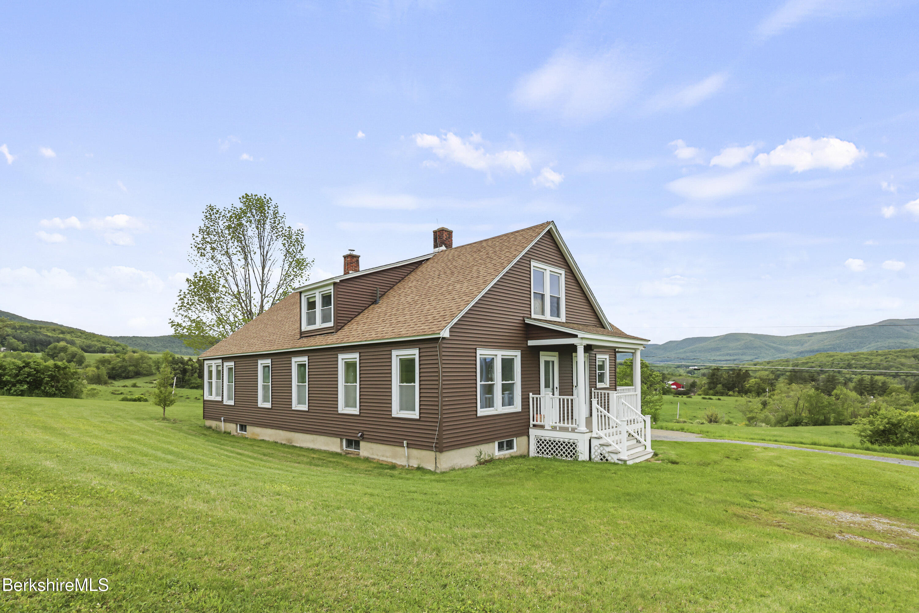 860 Stratton Rd, Williamstown, Massachusetts image 4