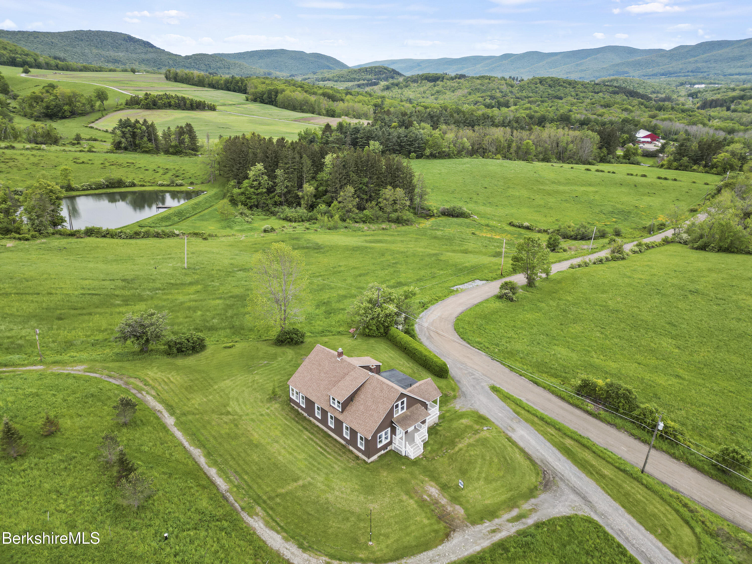 860 Stratton Rd, Williamstown, Massachusetts image 1